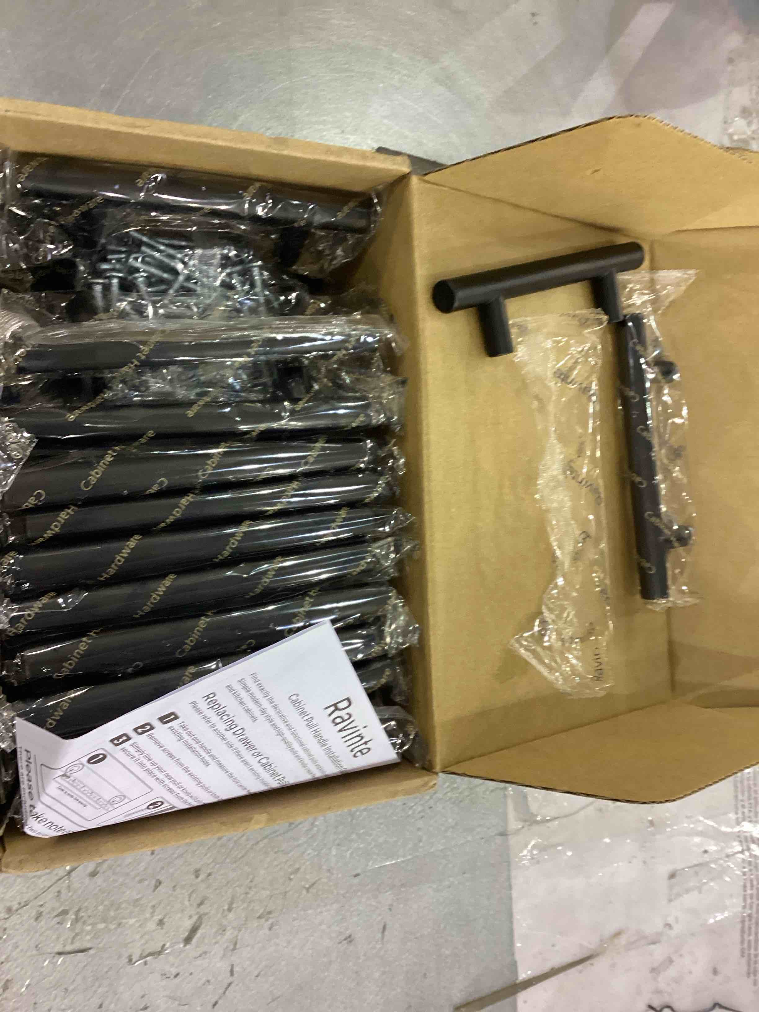 https://s3.amazonaws.com/lotting-images-prod/bidfta/EXS00952816_1703854787065.jpeg
