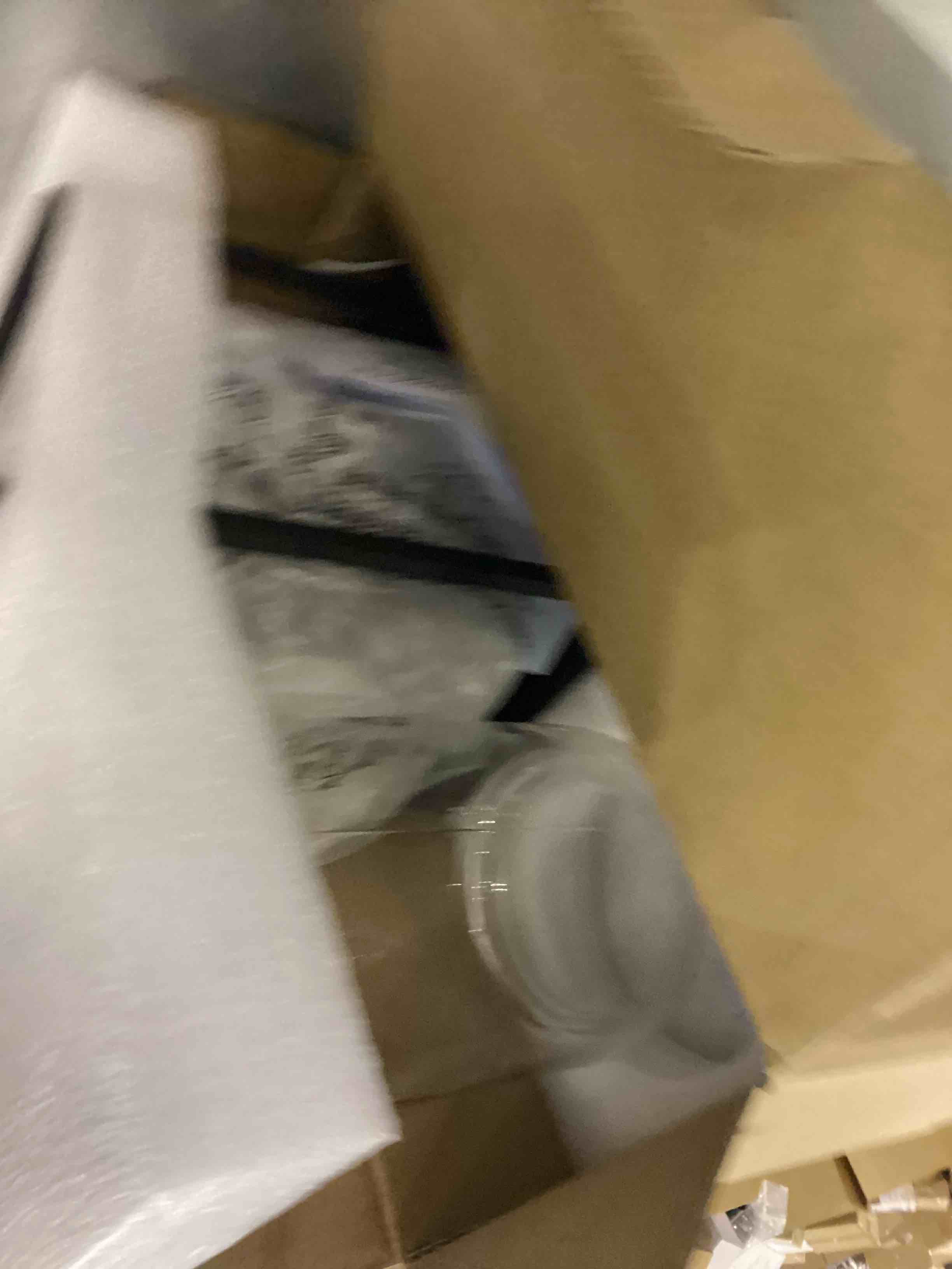 https://s3.amazonaws.com/lotting-images-prod/bidfta/EXS00952849_1703873321421.jpeg