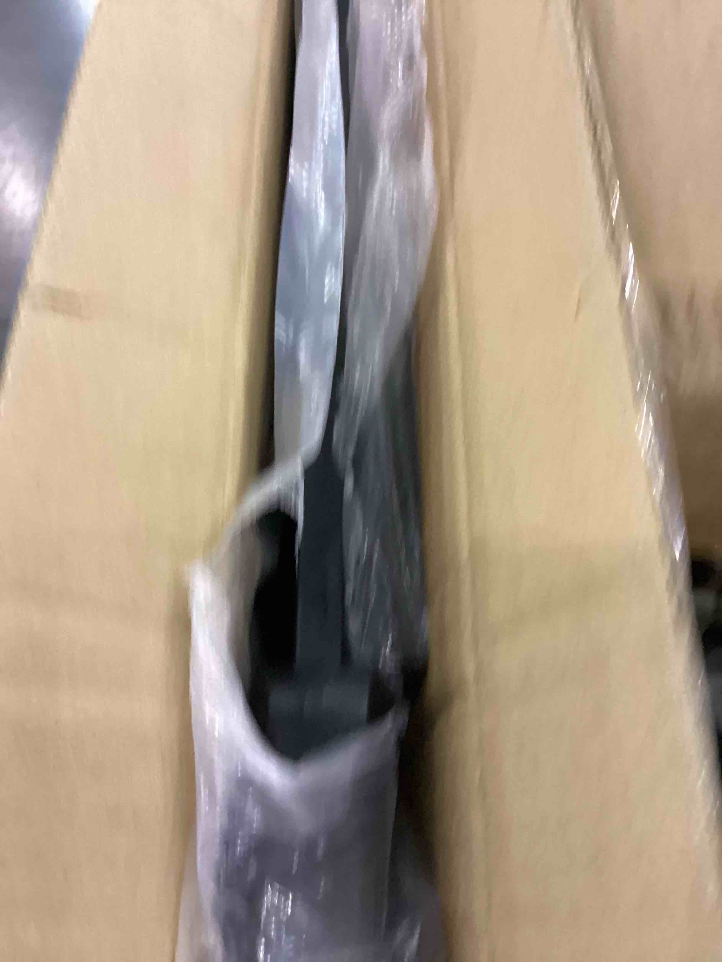 https://s3.amazonaws.com/lotting-images-prod/bidfta/EXS00952913_1704201973926.jpeg