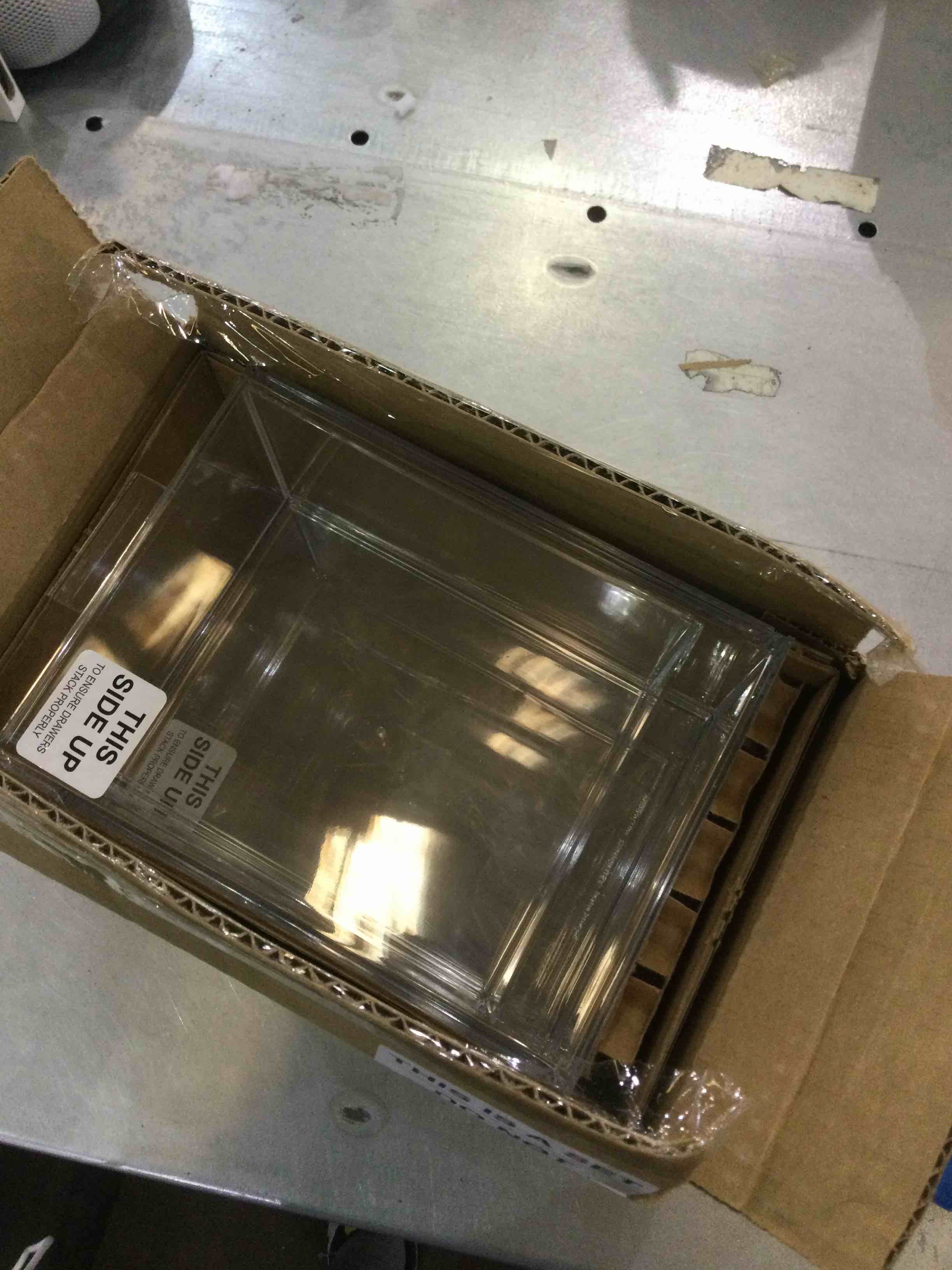 https://s3.amazonaws.com/lotting-images-prod/bidfta/EXS00953512_1704221562207.jpeg