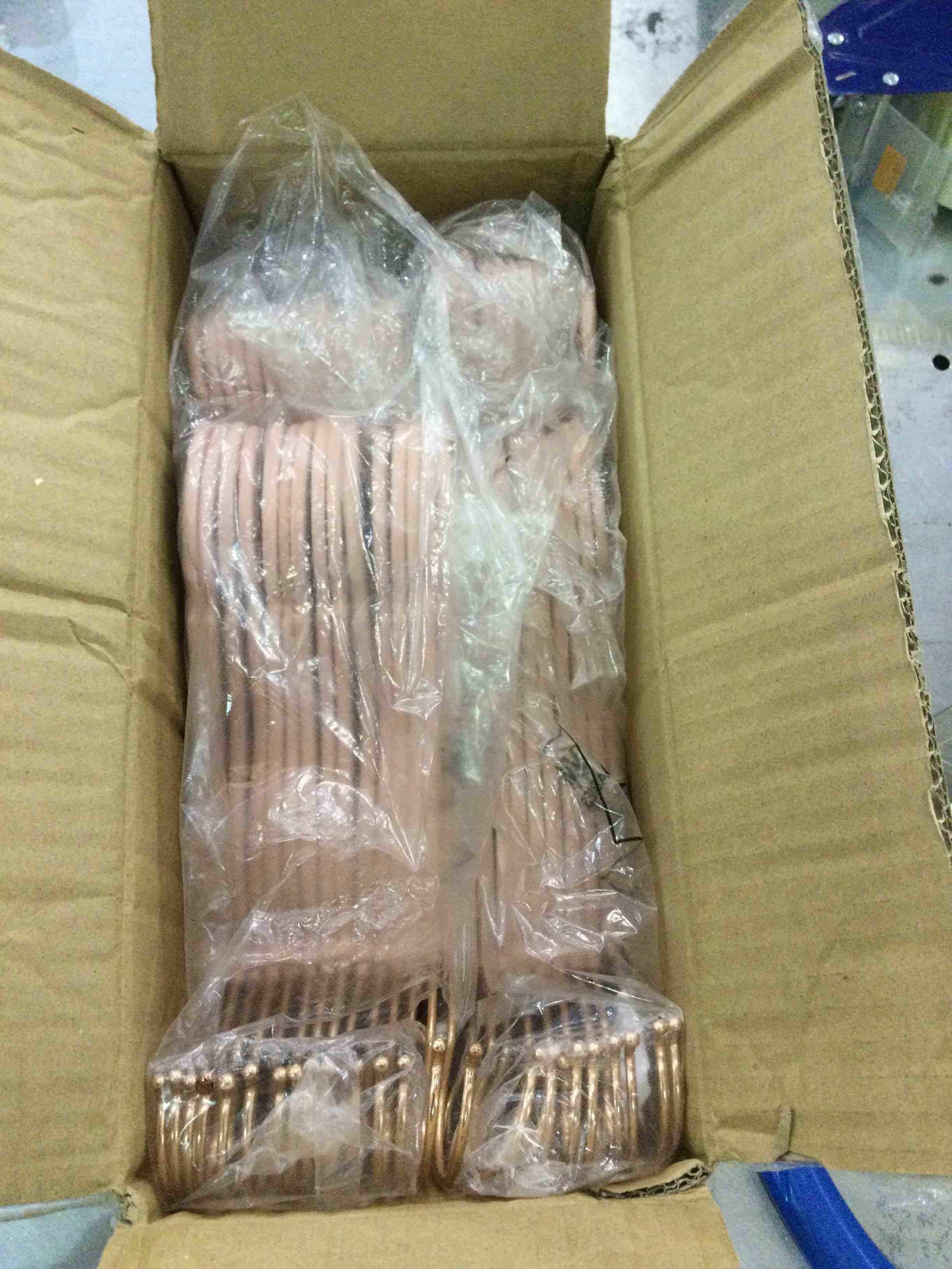 https://s3.amazonaws.com/lotting-images-prod/bidfta/EXS00953537_1704225436614.jpeg