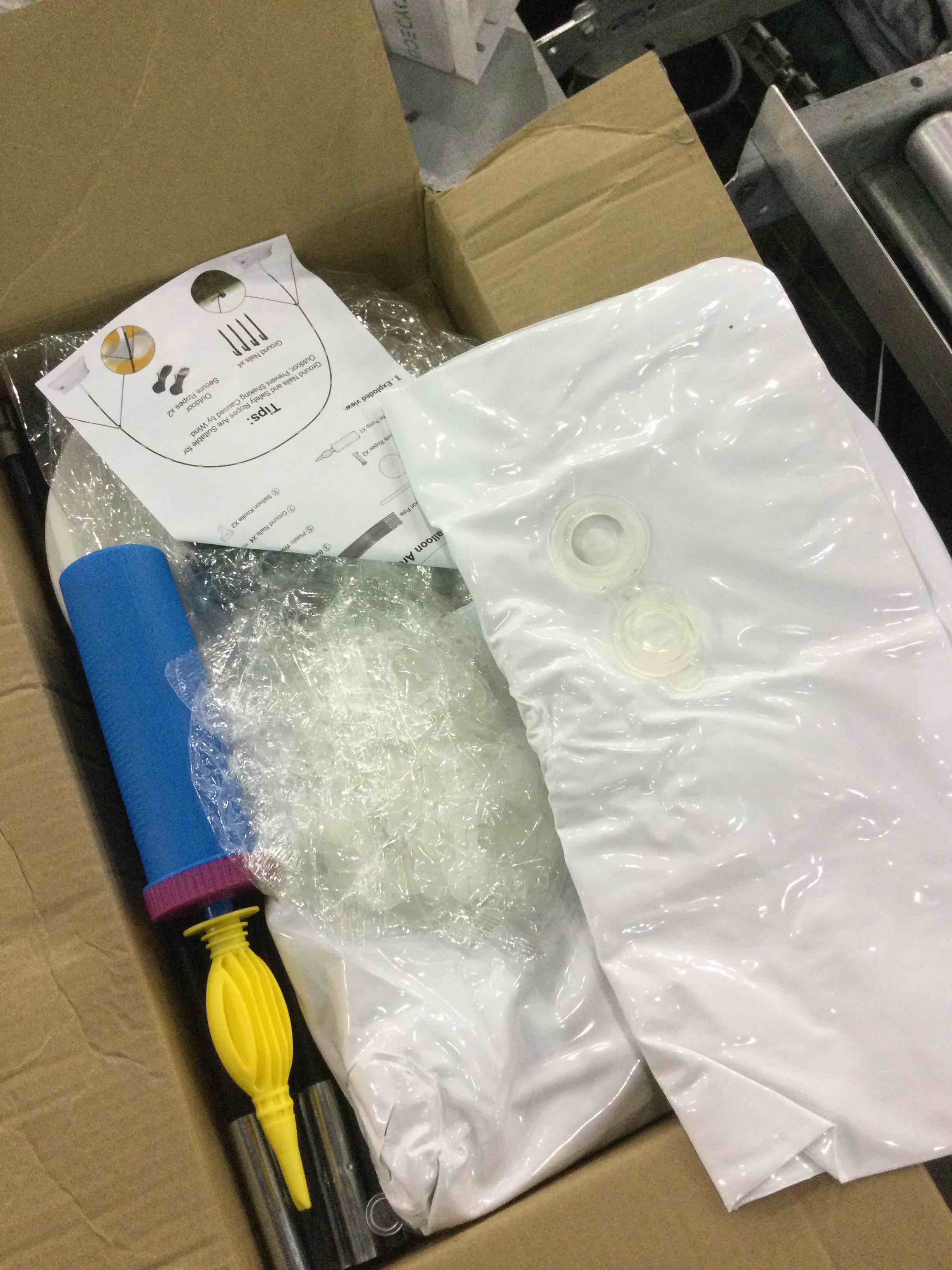 https://s3.amazonaws.com/lotting-images-prod/bidfta/EXS00953561_1704286663584.jpeg
