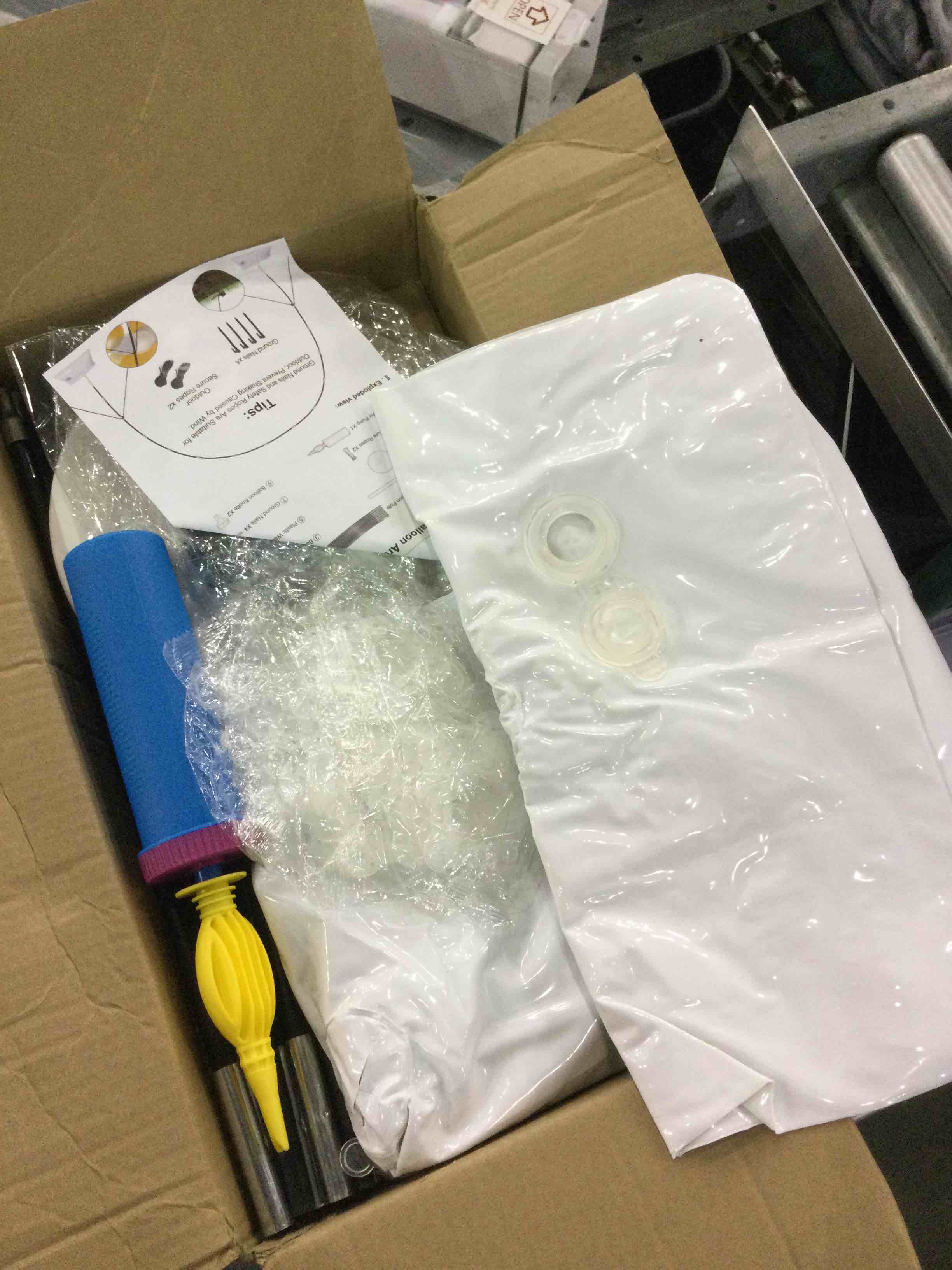 https://s3.amazonaws.com/lotting-images-prod/bidfta/EXS00953561_1704286665458.jpeg