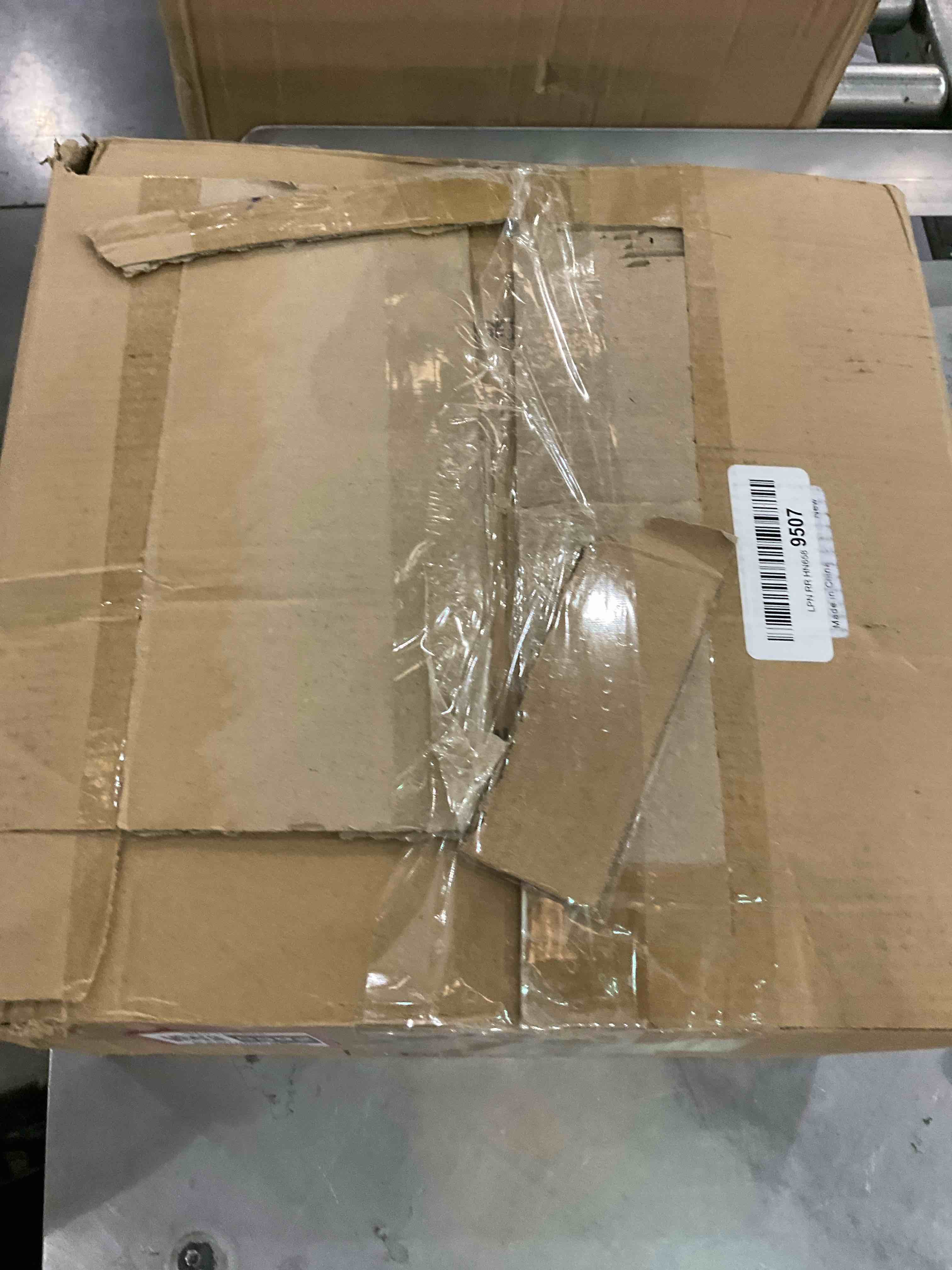https://s3.amazonaws.com/lotting-images-prod/bidfta/EXS00955592_1704742799034.jpeg