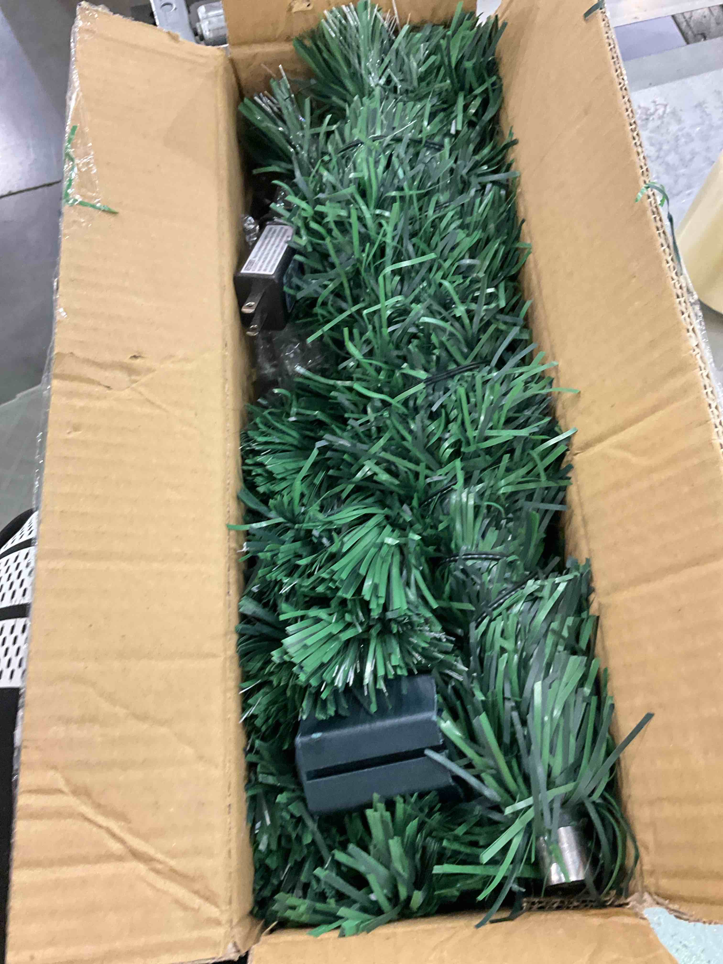 https://s3.amazonaws.com/lotting-images-prod/bidfta/EXS00955620_1704745794060.jpeg
