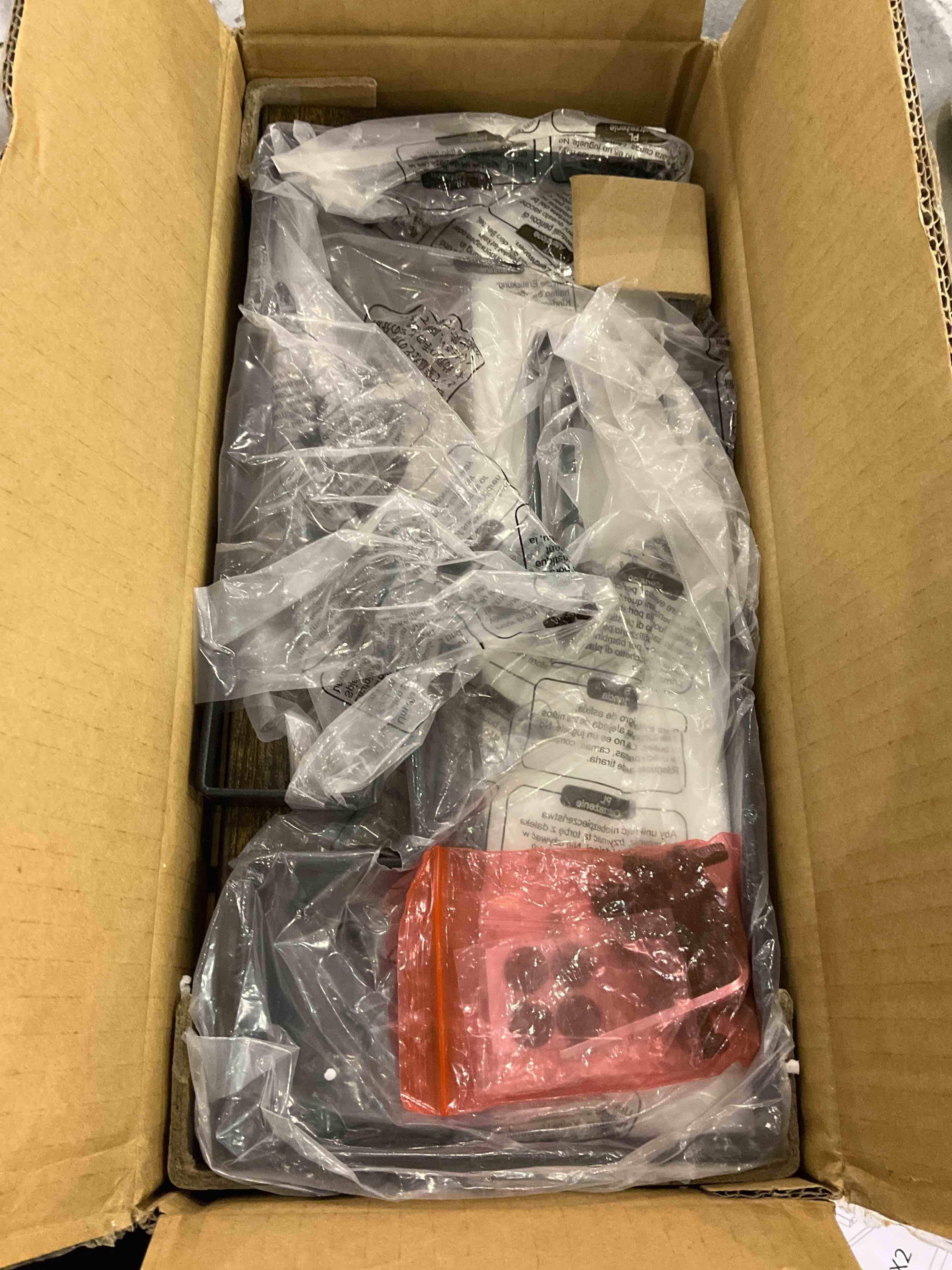 https://s3.amazonaws.com/lotting-images-prod/bidfta/EXS00955701_1704808534973.jpeg