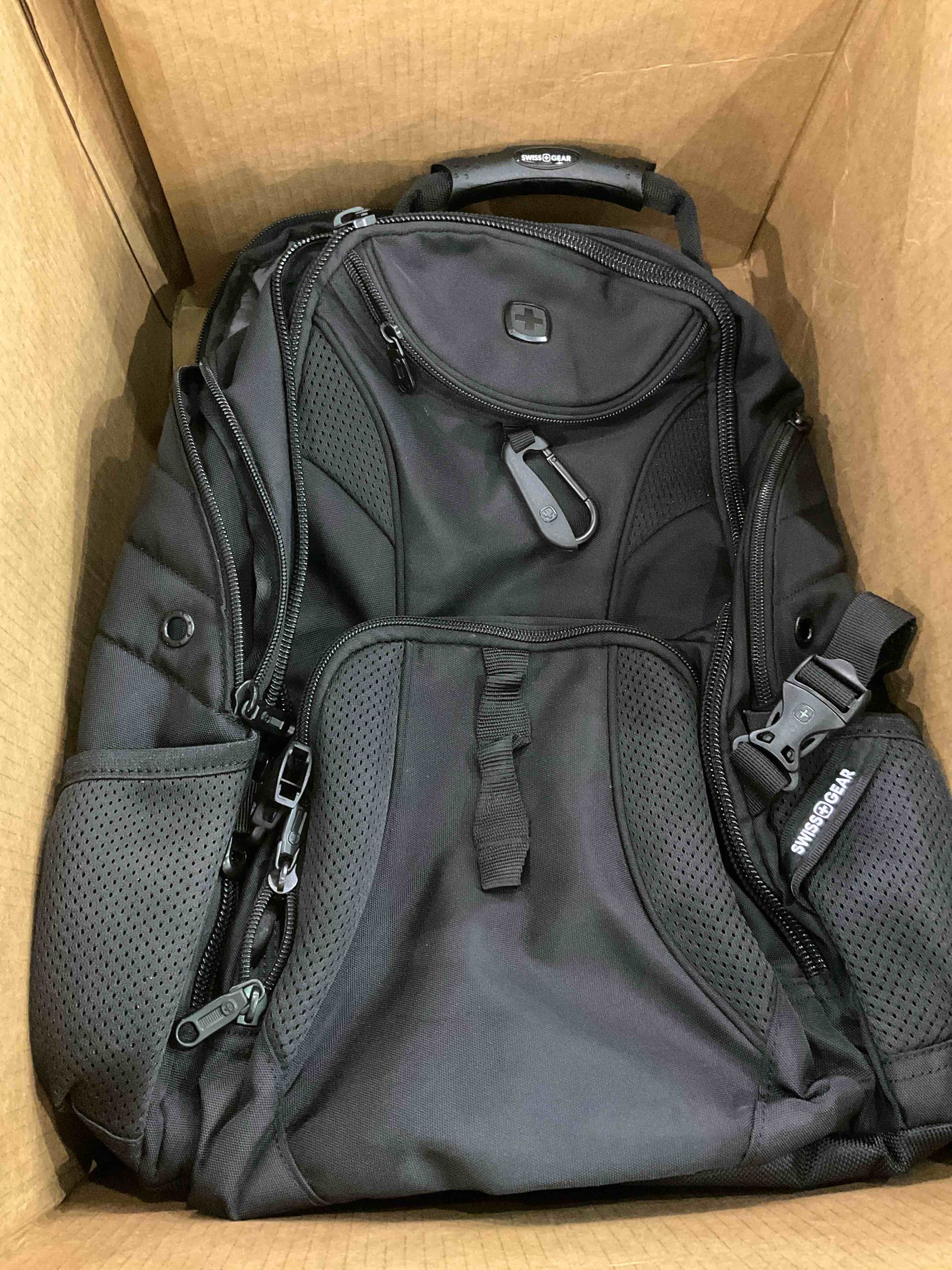 https://s3.amazonaws.com/lotting-images-prod/bidfta/EXS00955842_1704833619486.jpeg