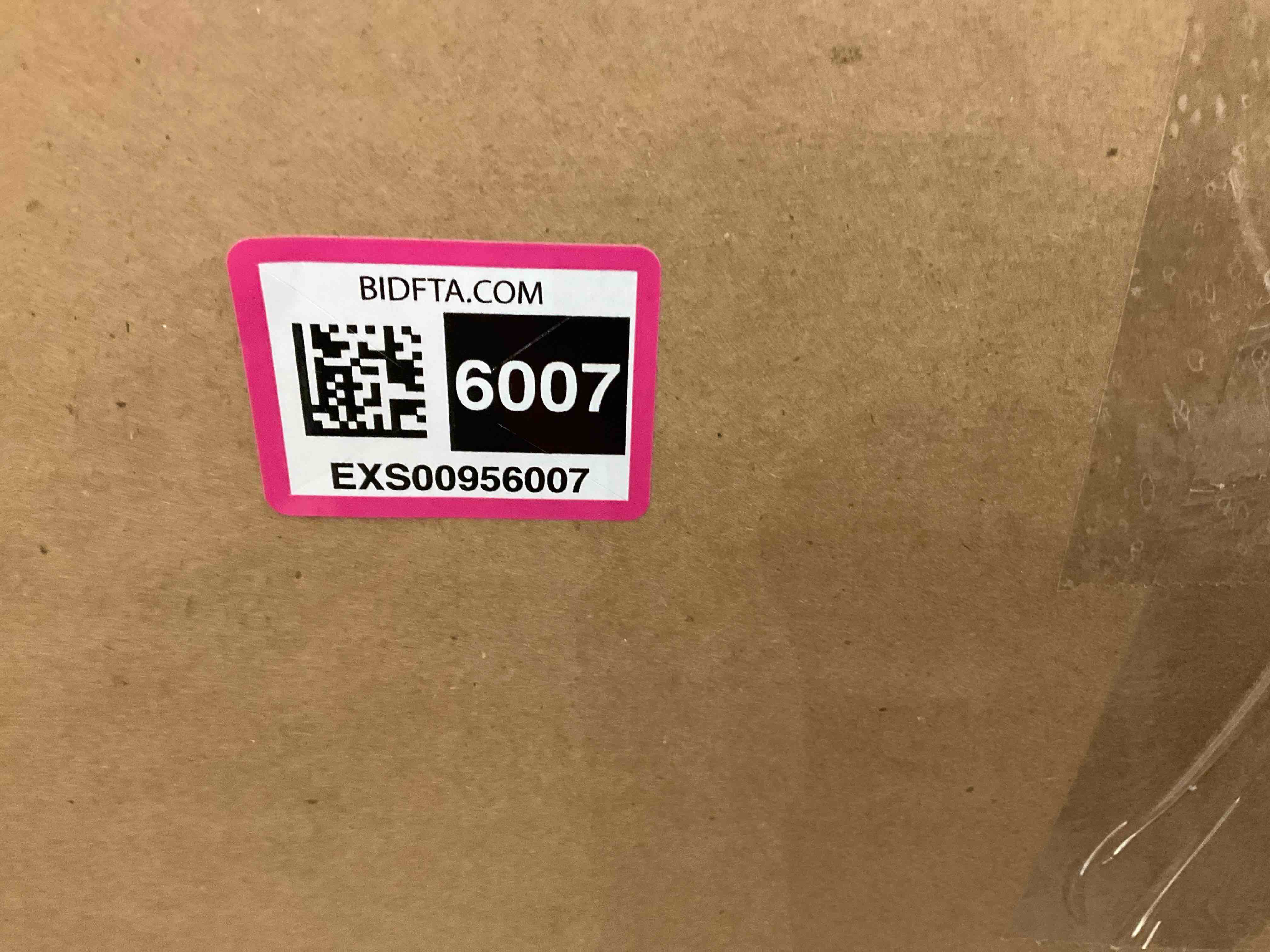 https://s3.amazonaws.com/lotting-images-prod/bidfta/EXS00956007_1704909573226.jpeg