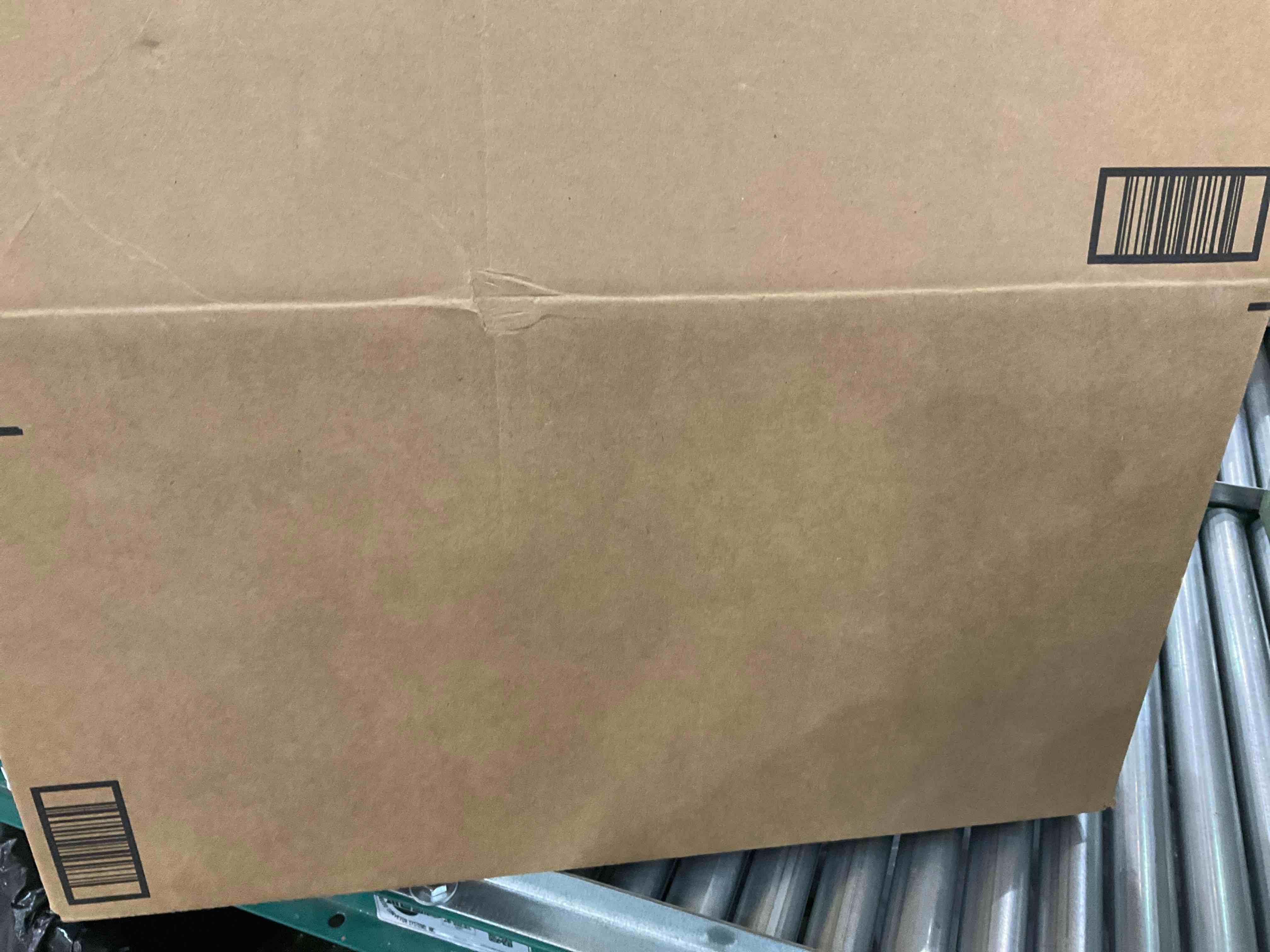 https://s3.amazonaws.com/lotting-images-prod/bidfta/EXS00956016_1704911001105.jpeg