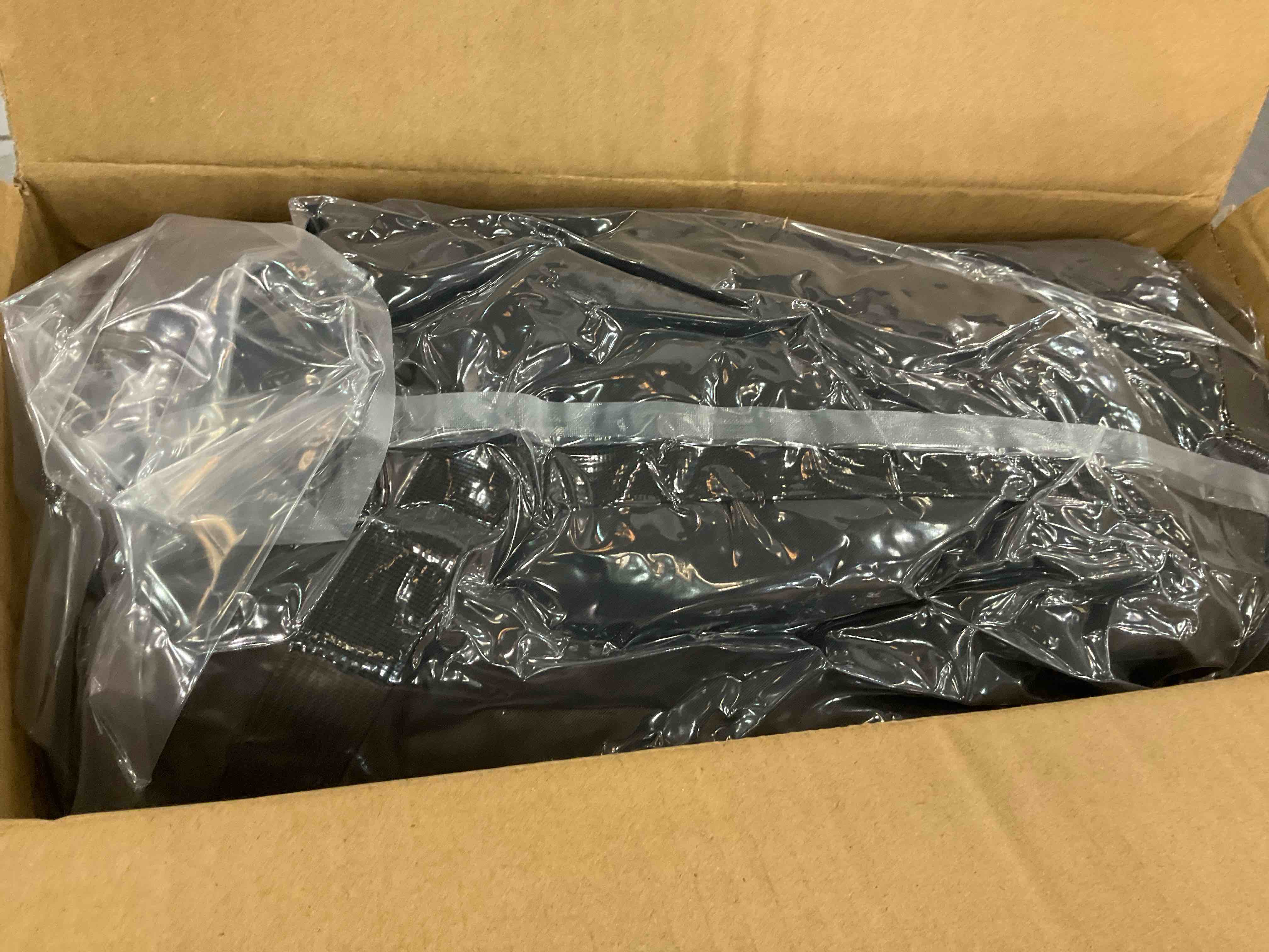 https://s3.amazonaws.com/lotting-images-prod/bidfta/EXS00956124_1704988066235.jpeg