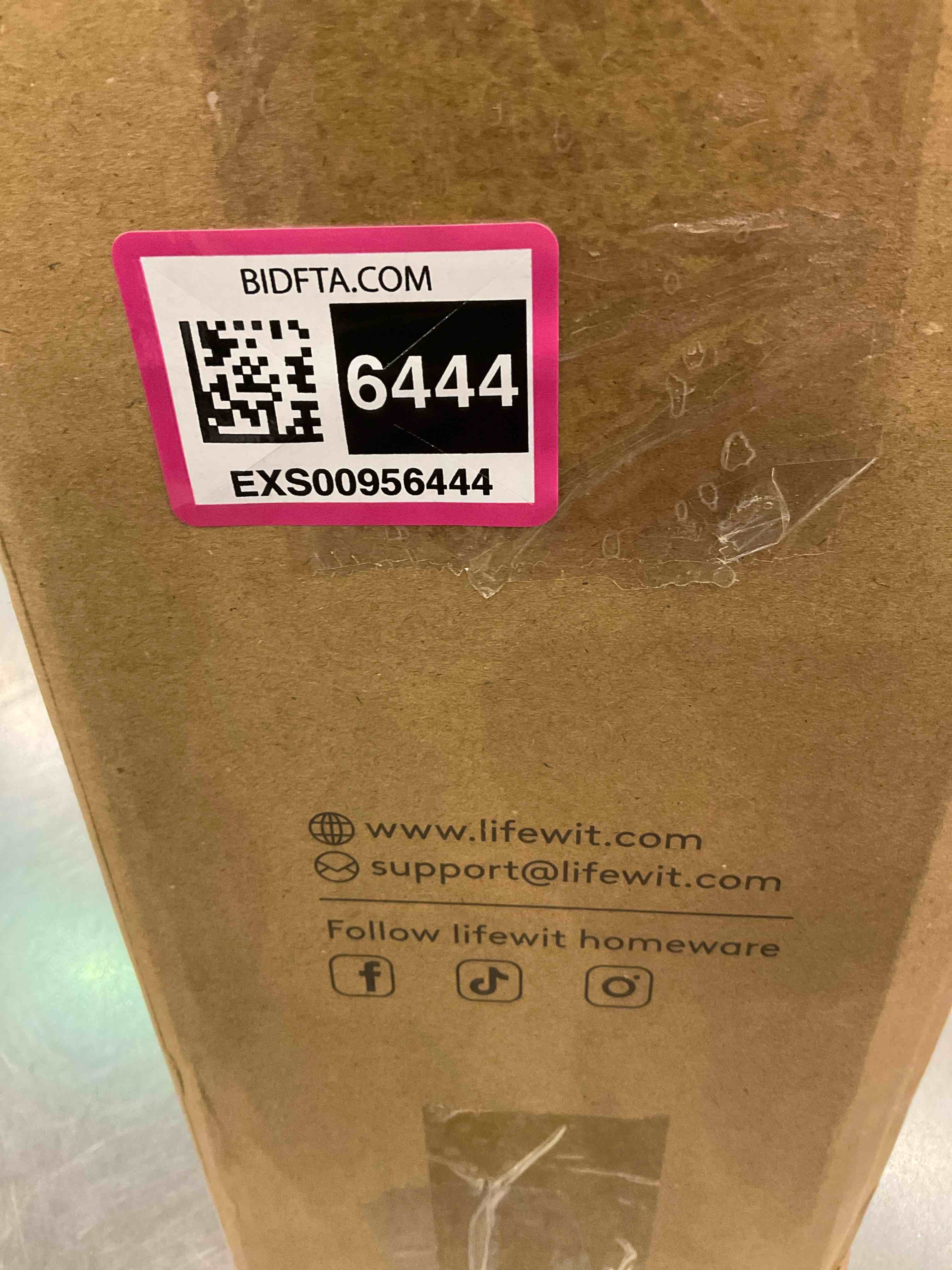 https://s3.amazonaws.com/lotting-images-prod/bidfta/EXS00956444_1705940068574.jpeg
