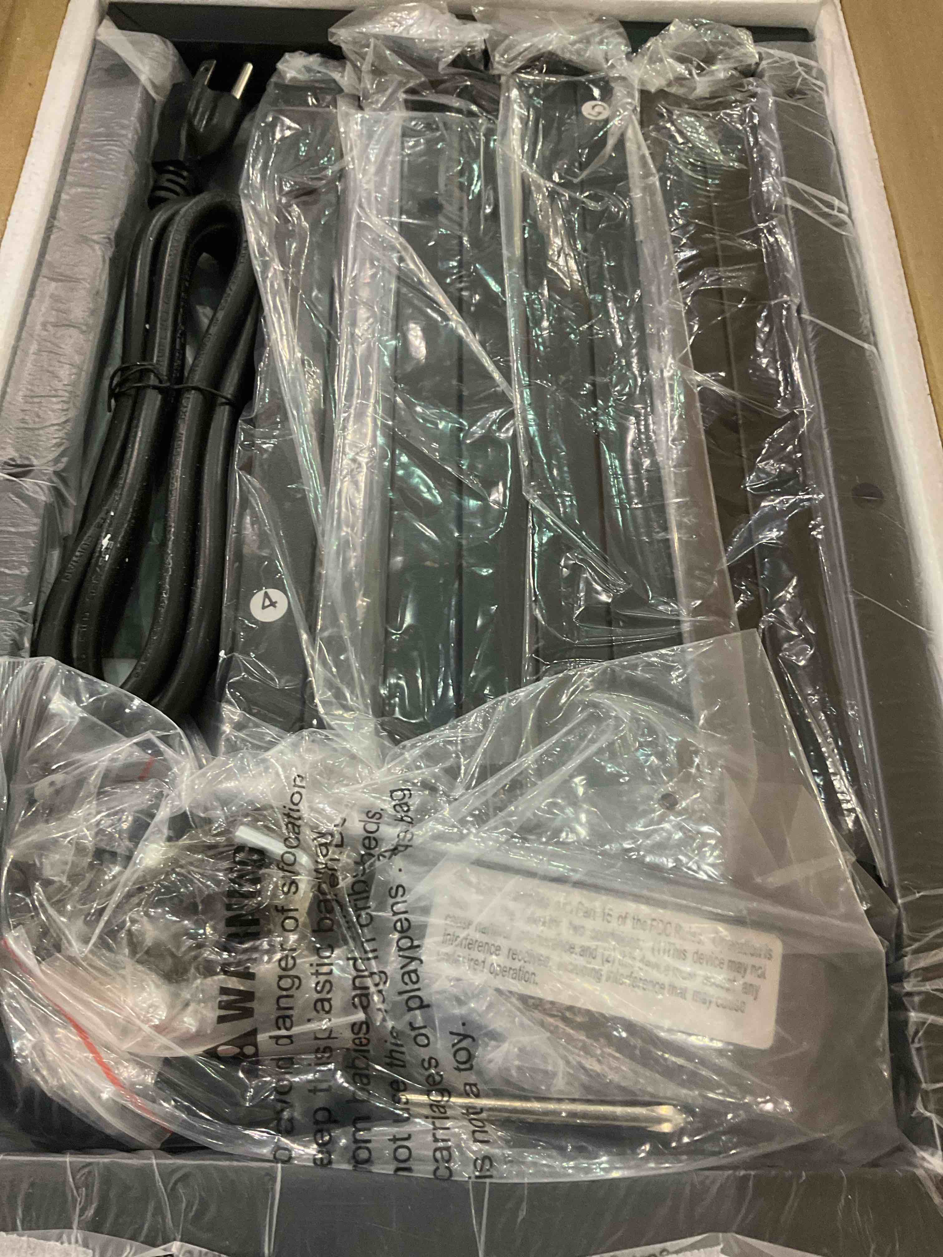 https://s3.amazonaws.com/lotting-images-prod/bidfta/EXS00956899_1703861974528.jpeg