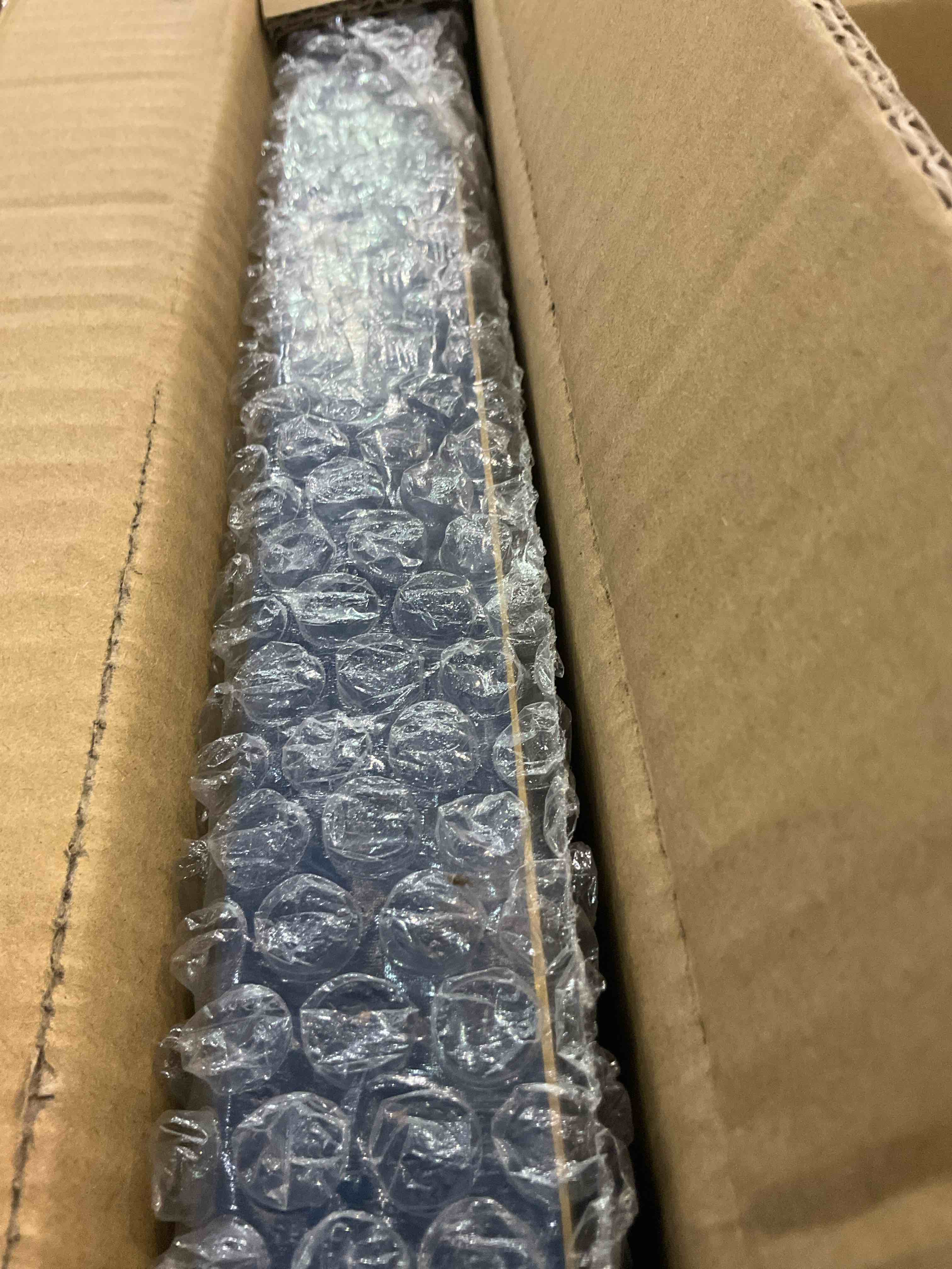 https://s3.amazonaws.com/lotting-images-prod/bidfta/EXS00956928_1703864602595.jpeg
