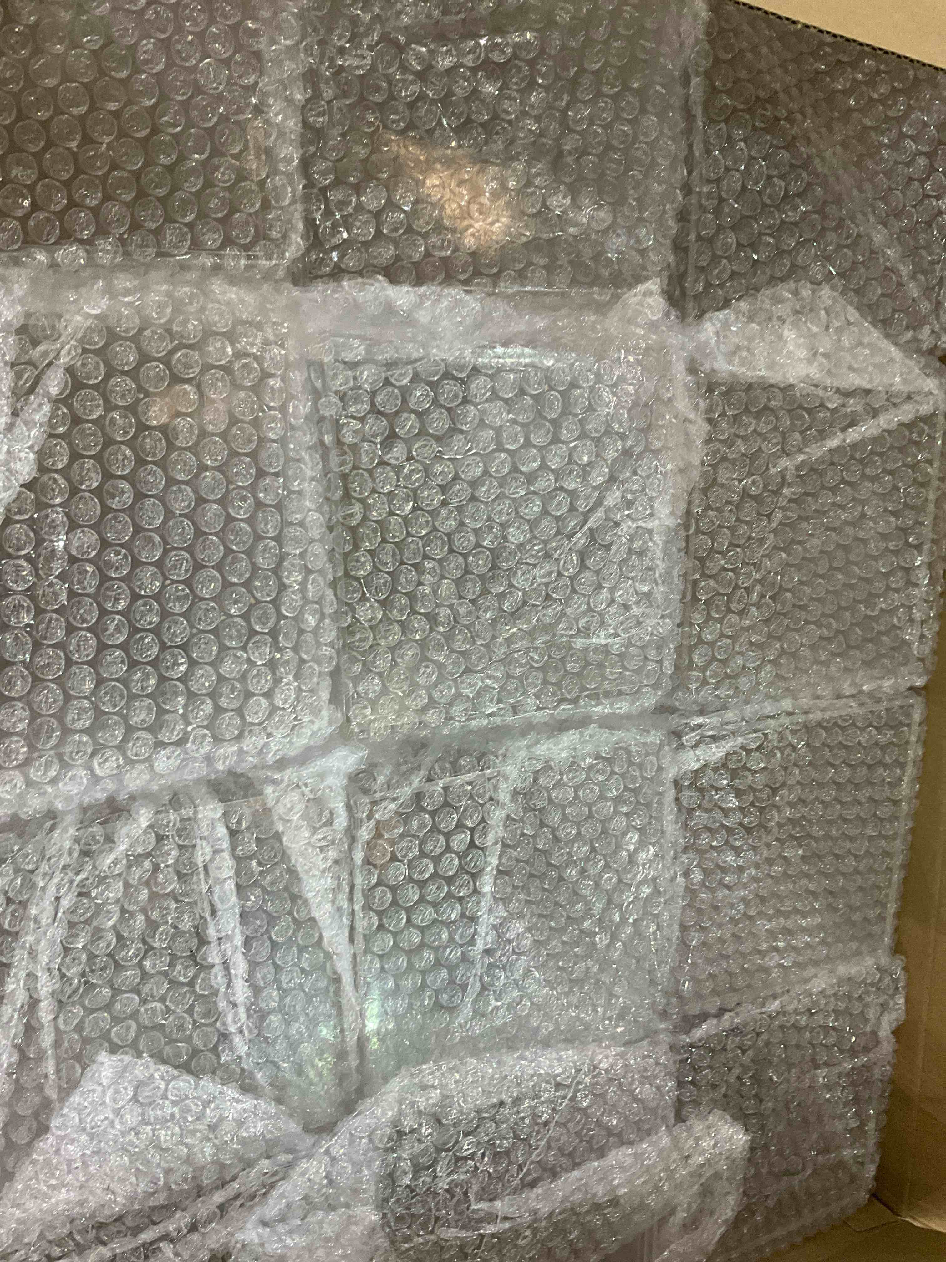 https://s3.amazonaws.com/lotting-images-prod/bidfta/EXS00956982_1703868606740.jpeg