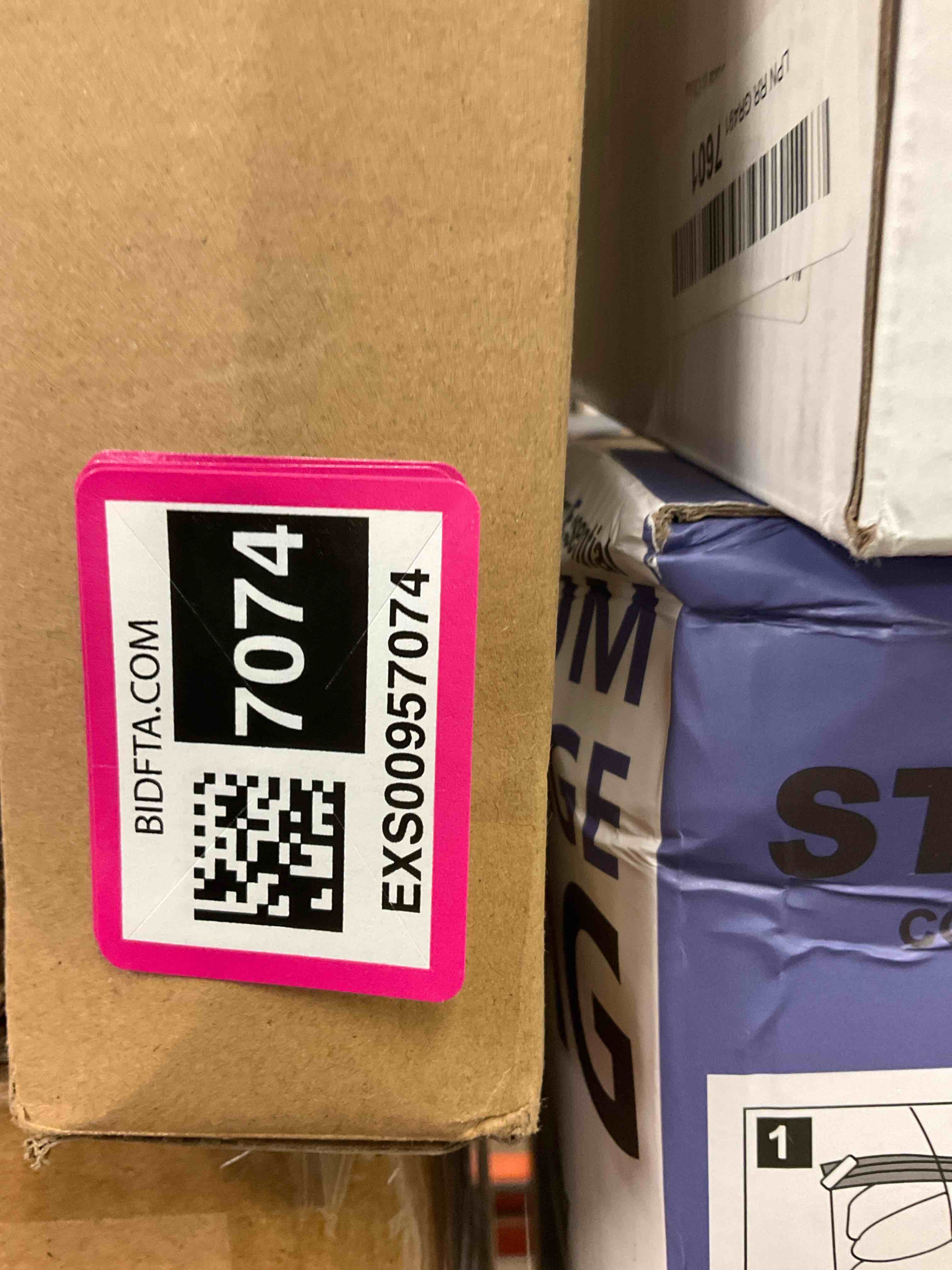 https://s3.amazonaws.com/lotting-images-prod/bidfta/EXS00957074_1703788647143.jpeg