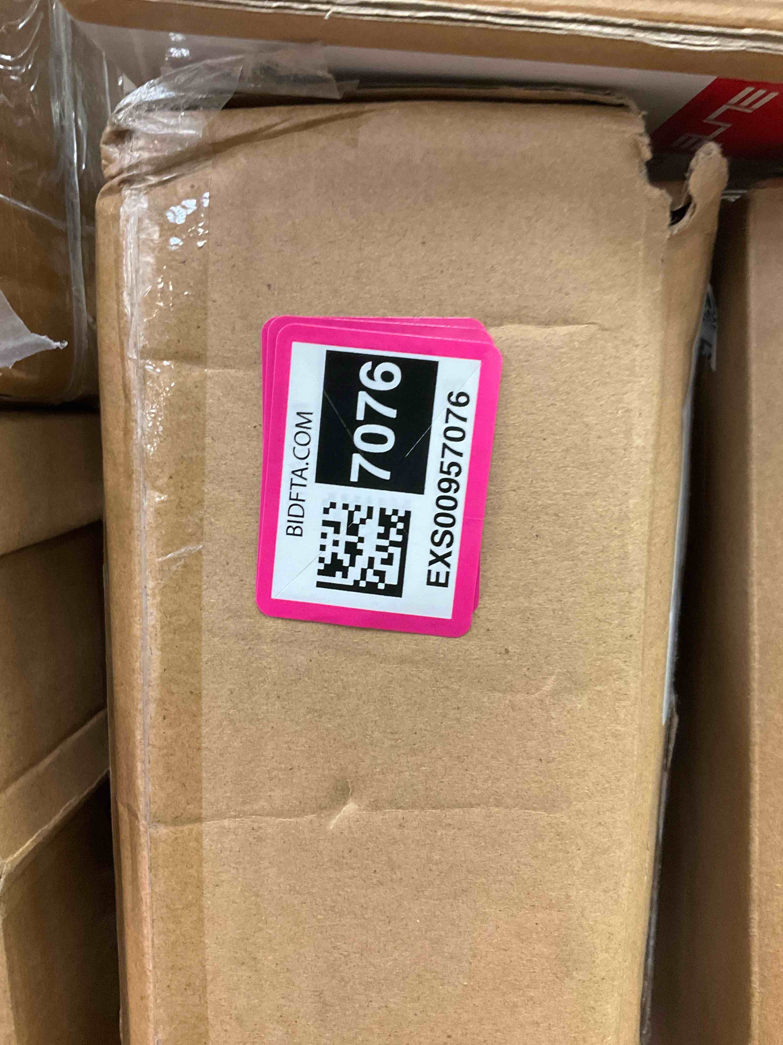https://s3.amazonaws.com/lotting-images-prod/bidfta/EXS00957076_1703788886371.jpeg