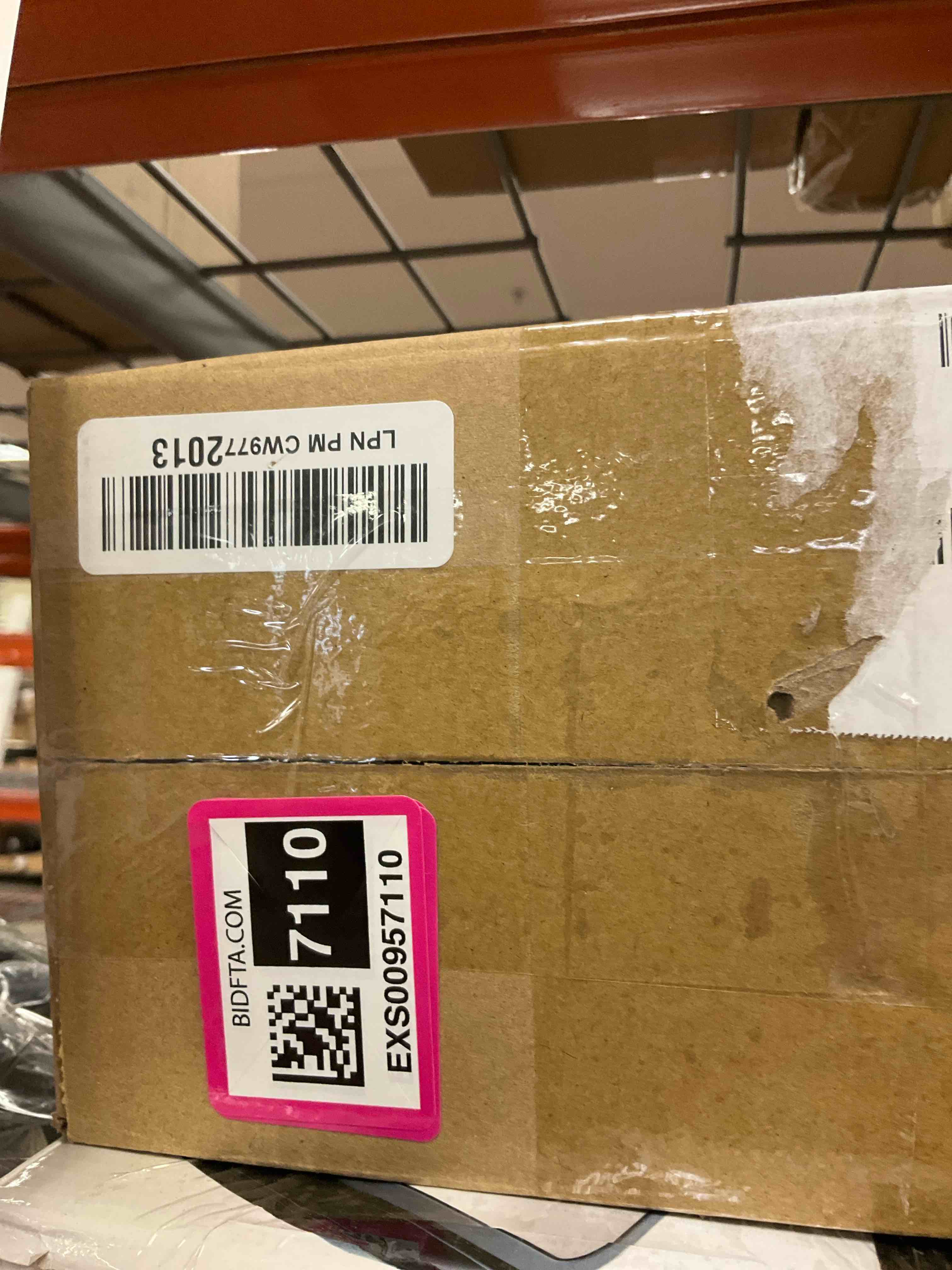 https://s3.amazonaws.com/lotting-images-prod/bidfta/EXS00957110_1703789410530.jpeg