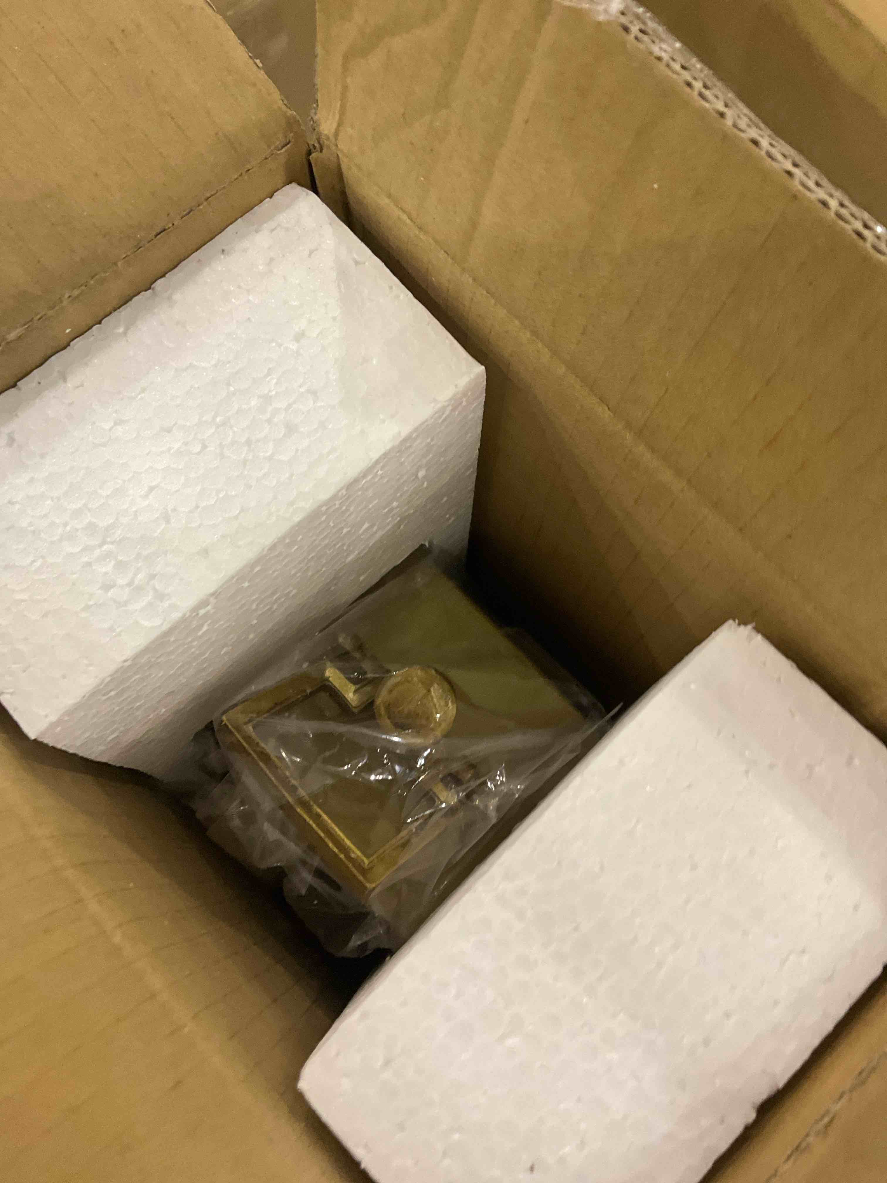https://s3.amazonaws.com/lotting-images-prod/bidfta/EXS00957679_1704461519287.jpeg