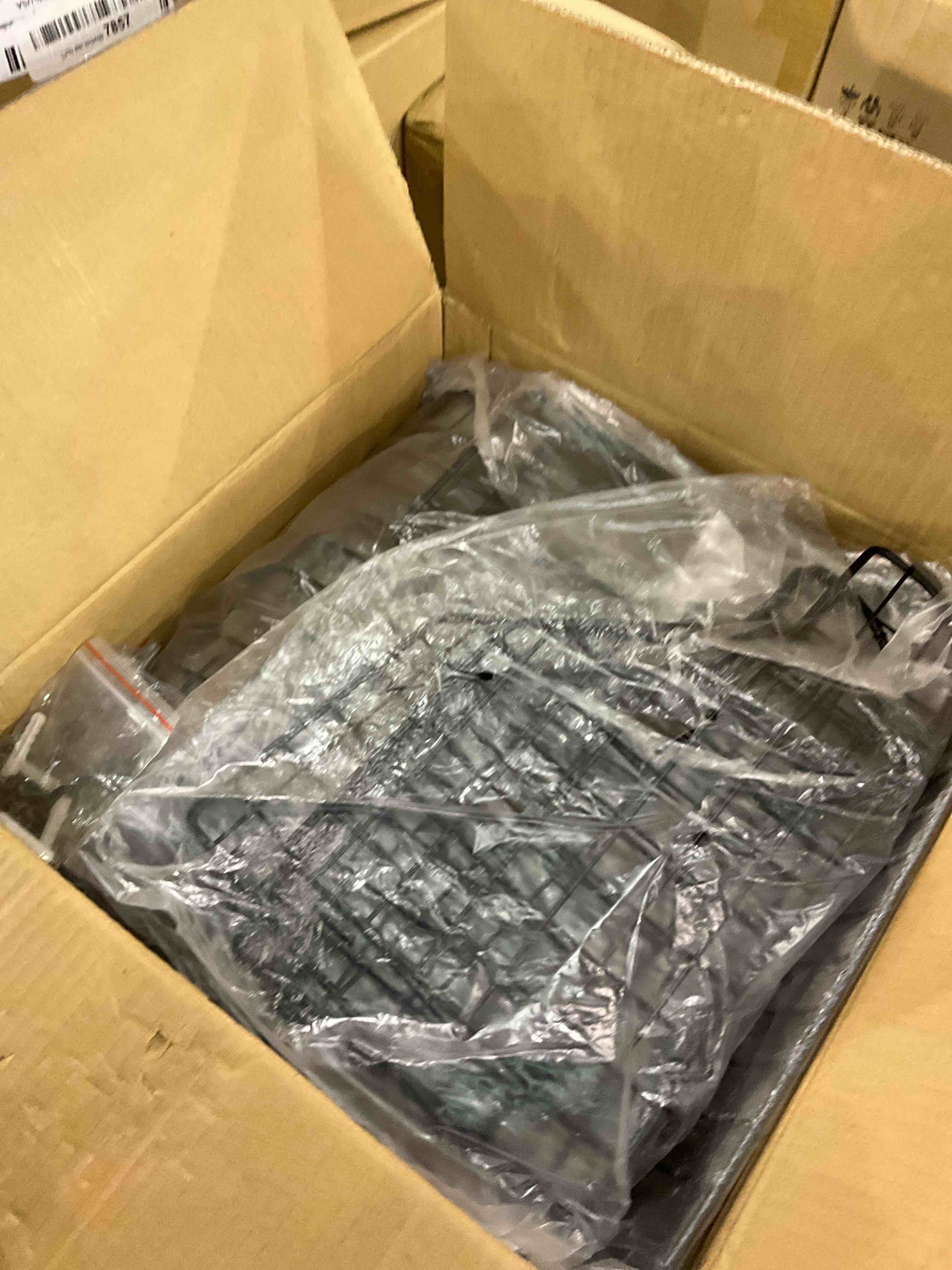 https://s3.amazonaws.com/lotting-images-prod/bidfta/EXS00957686_1704462079509.jpeg