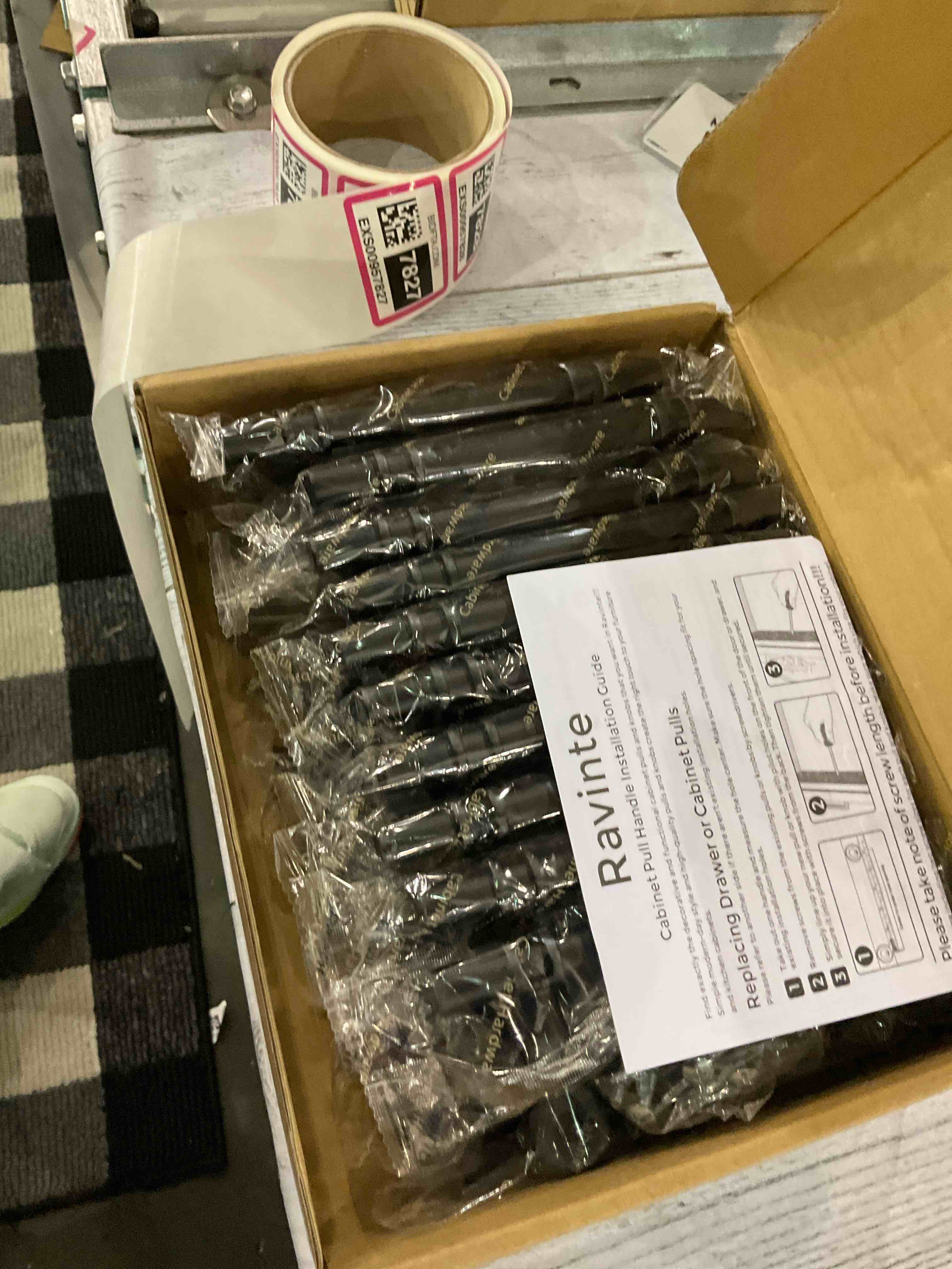https://s3.amazonaws.com/lotting-images-prod/bidfta/EXS00957827_1704716125478.jpeg