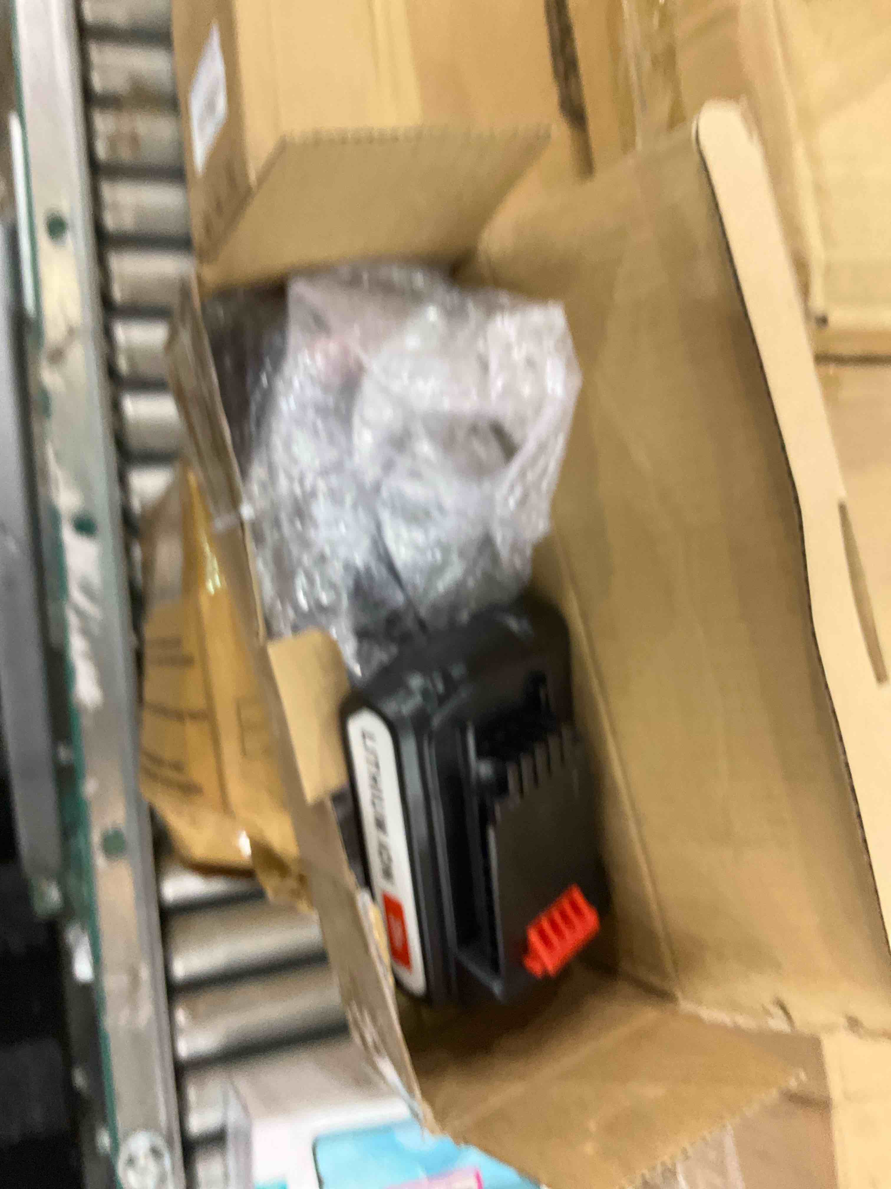 https://s3.amazonaws.com/lotting-images-prod/bidfta/EXS00957967_1704743024514.jpeg