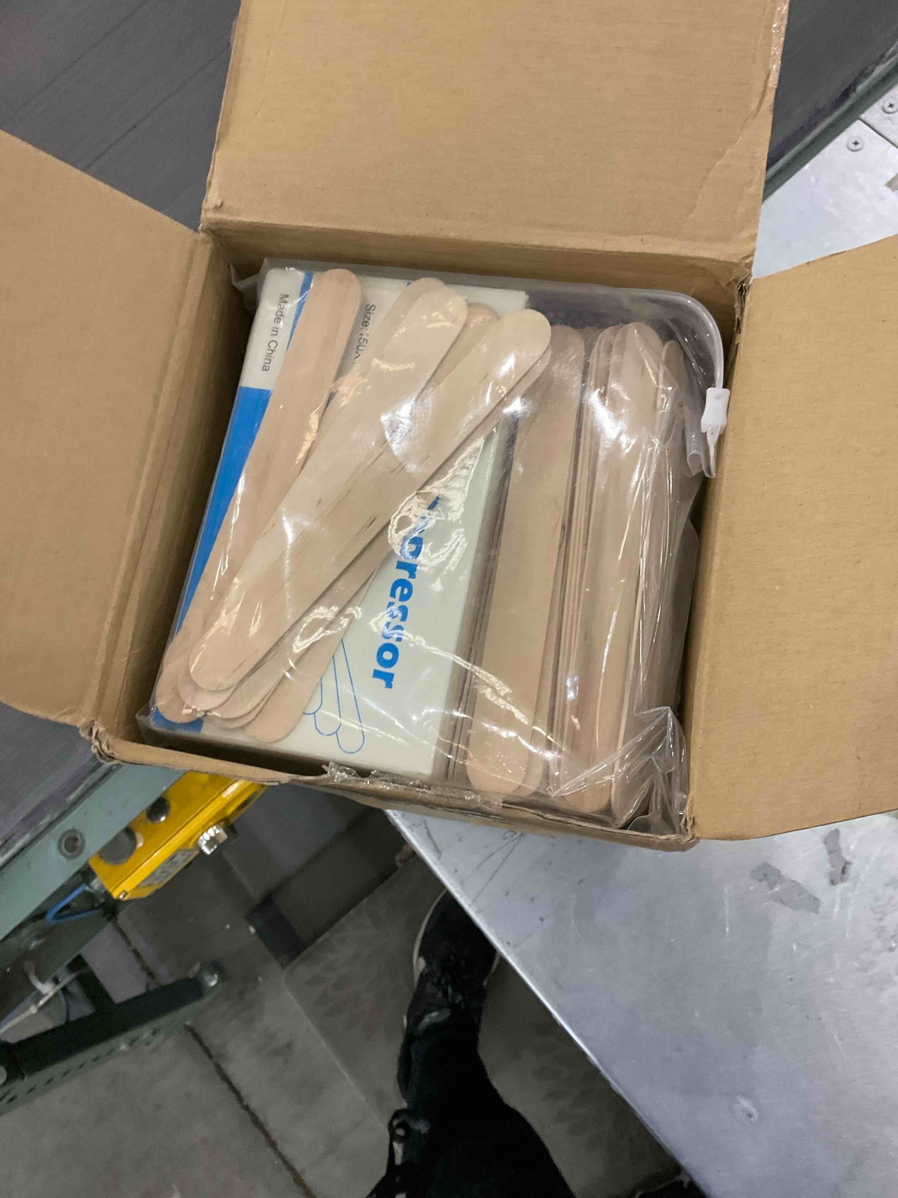 https://s3.amazonaws.com/lotting-images-prod/bidfta/EXS00958152_1703692819801.jpeg