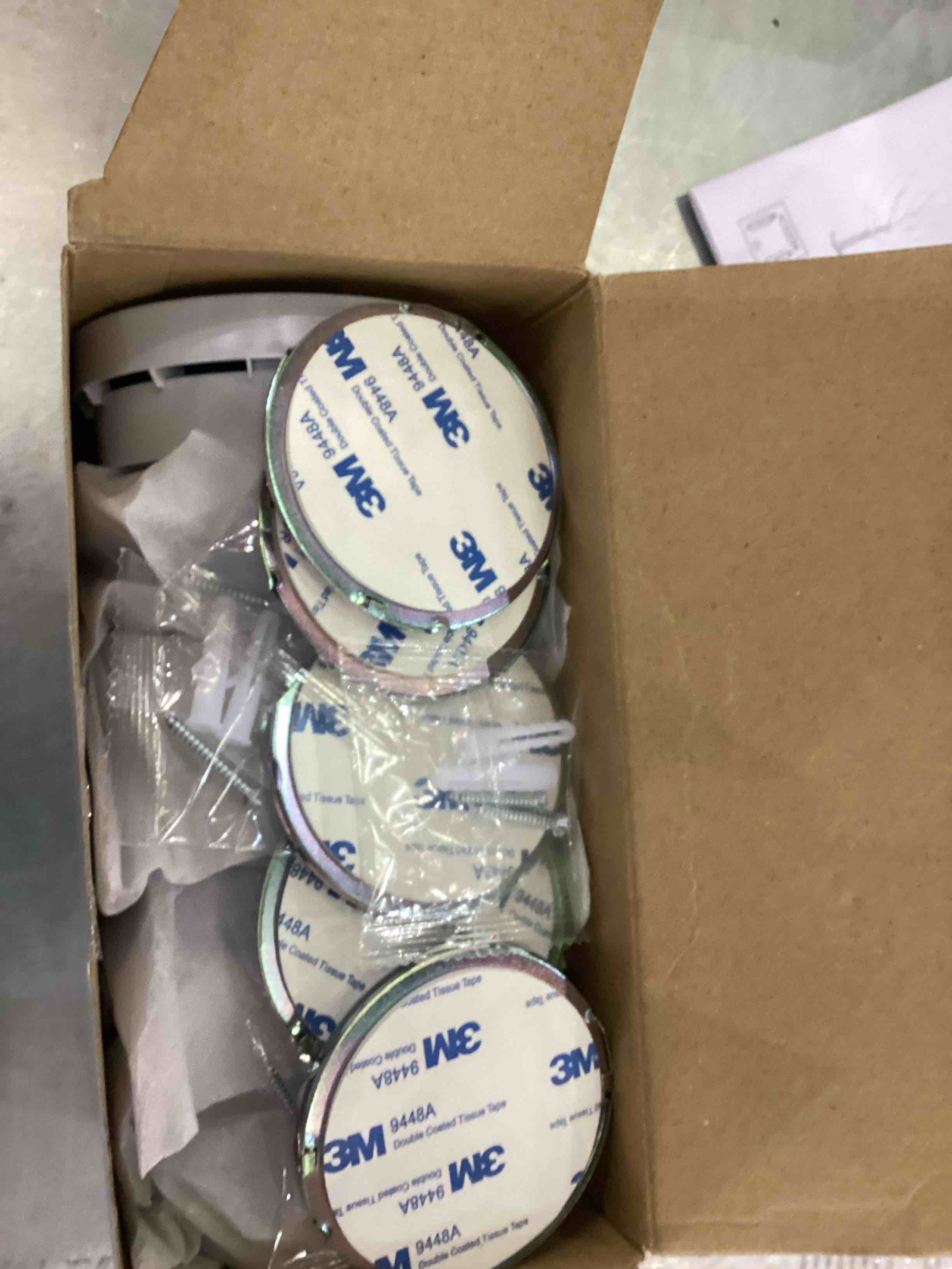 https://s3.amazonaws.com/lotting-images-prod/bidfta/EXS00958303_1703693187892.jpeg