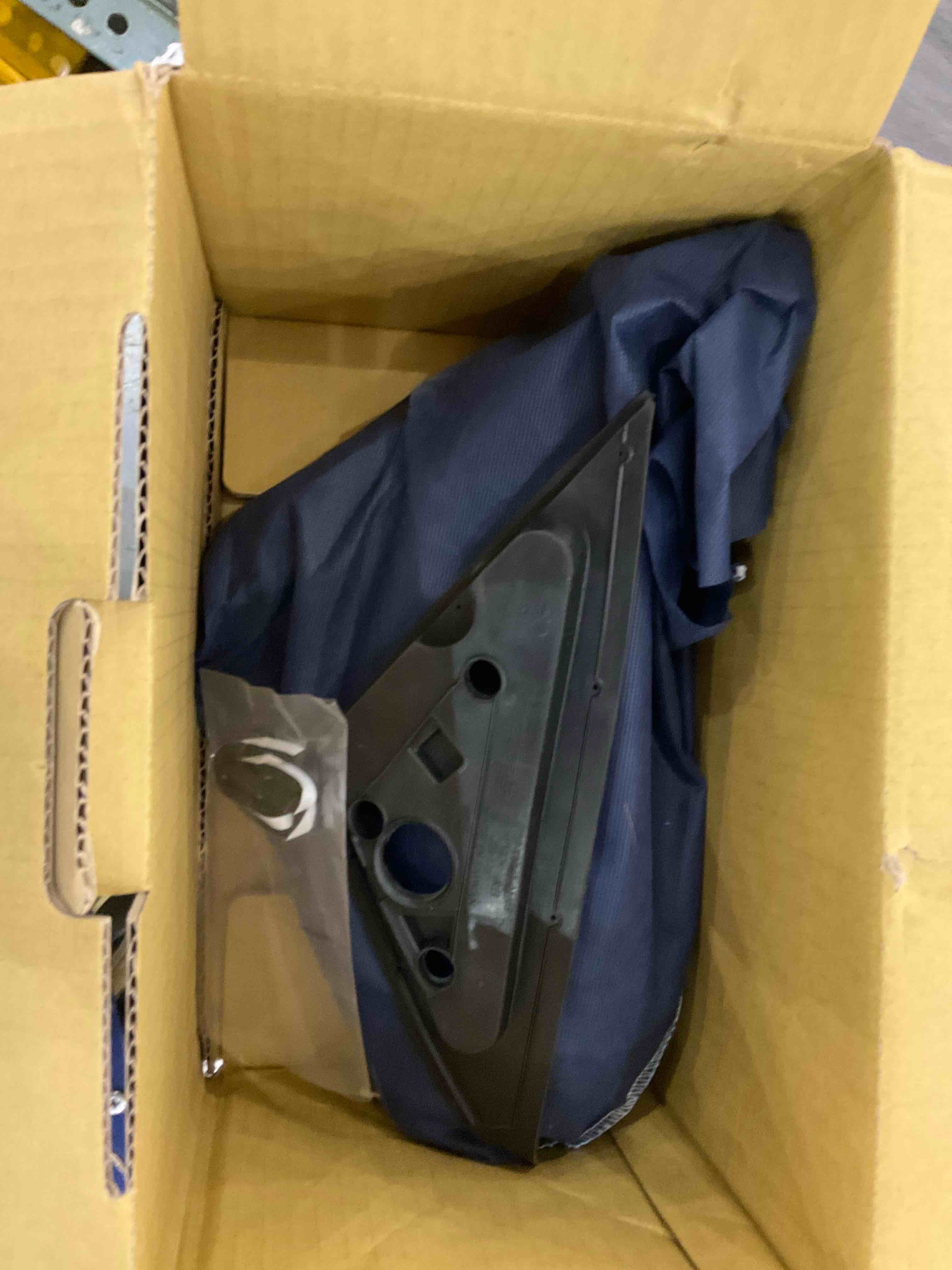 https://s3.amazonaws.com/lotting-images-prod/bidfta/EXS00958354_1703706642183.jpeg