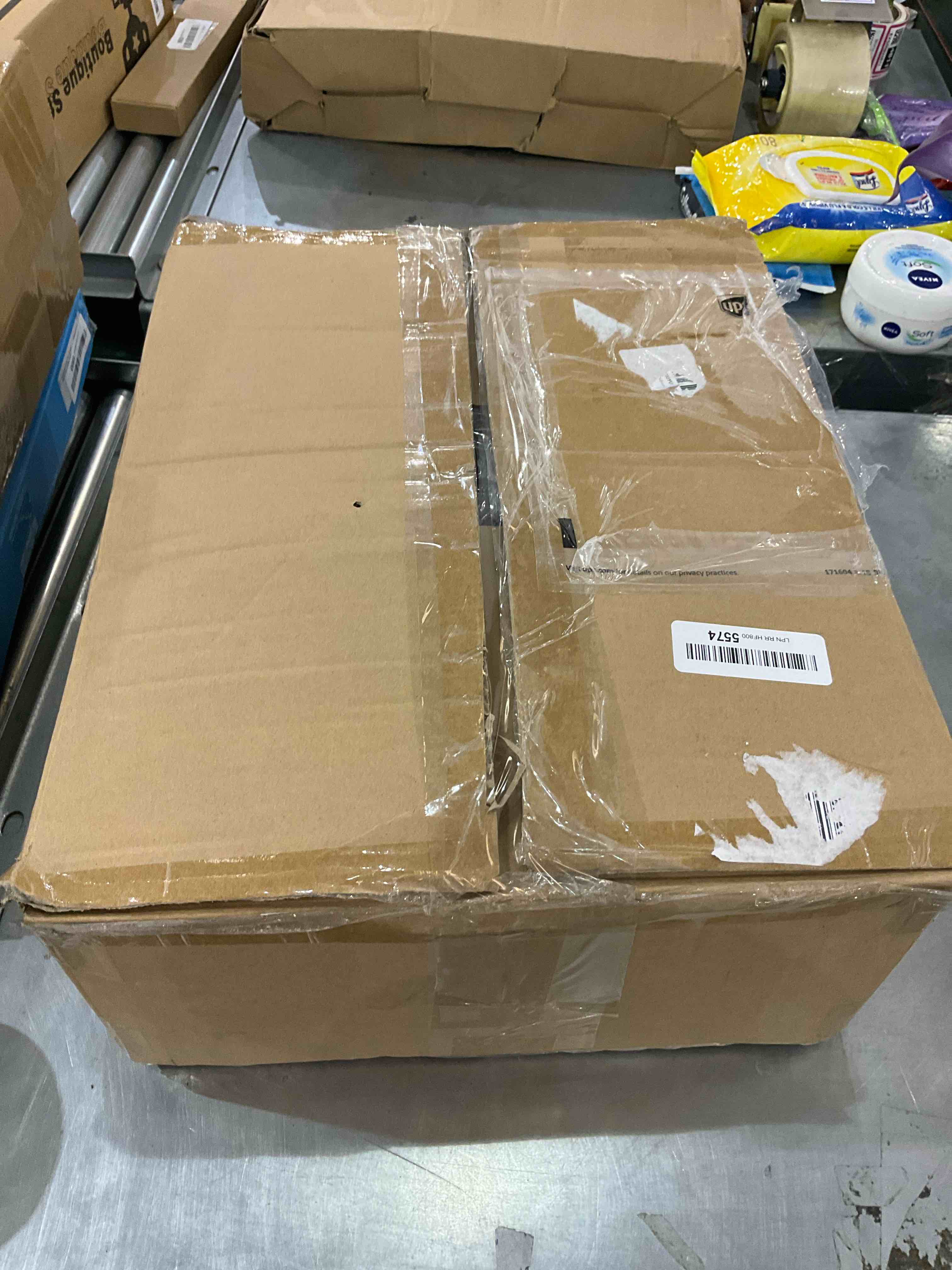 https://s3.amazonaws.com/lotting-images-prod/bidfta/EXS00958619_1703691431775.jpeg