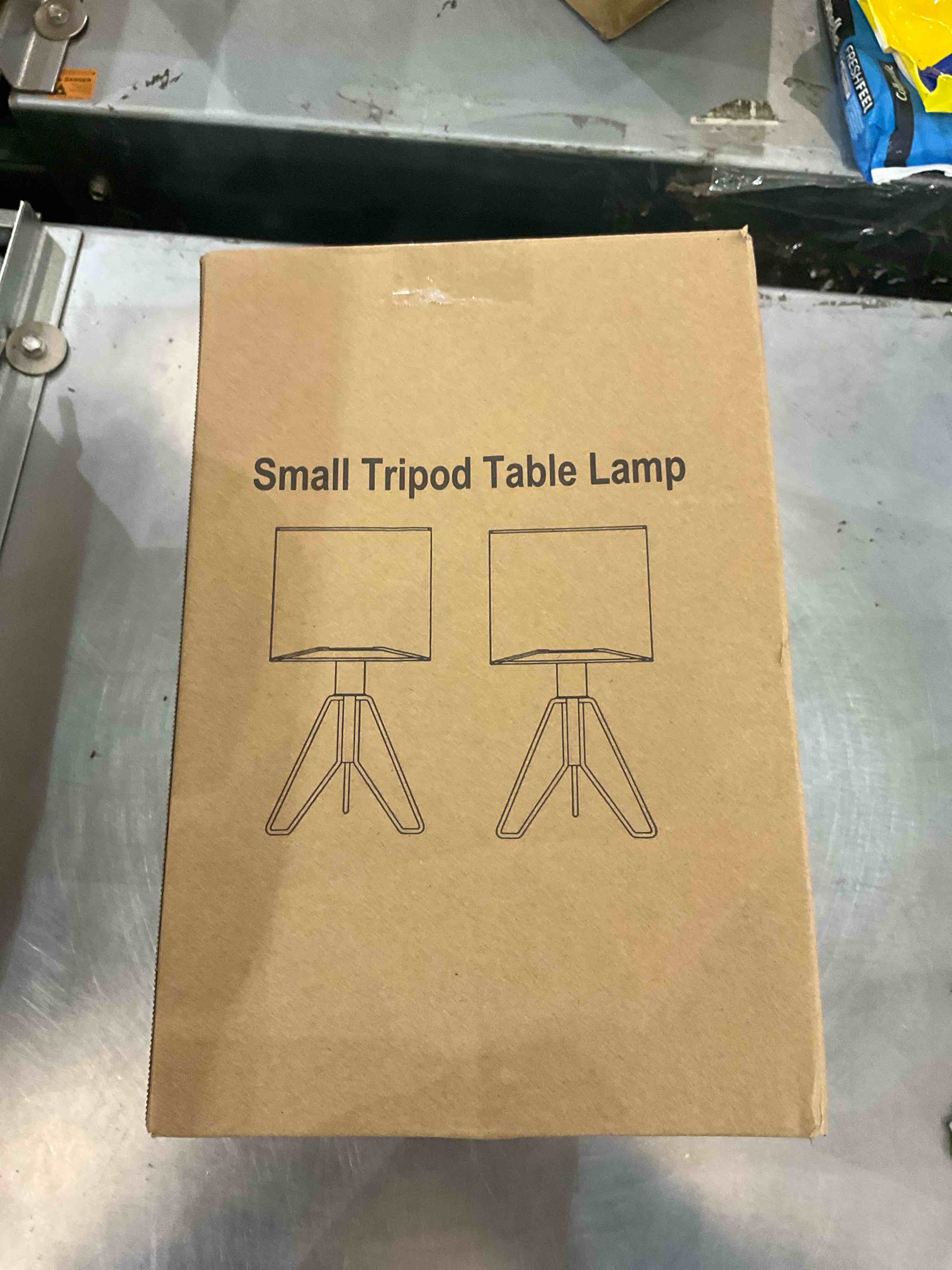 https://s3.amazonaws.com/lotting-images-prod/bidfta/EXS00958661_1703695909690.jpeg