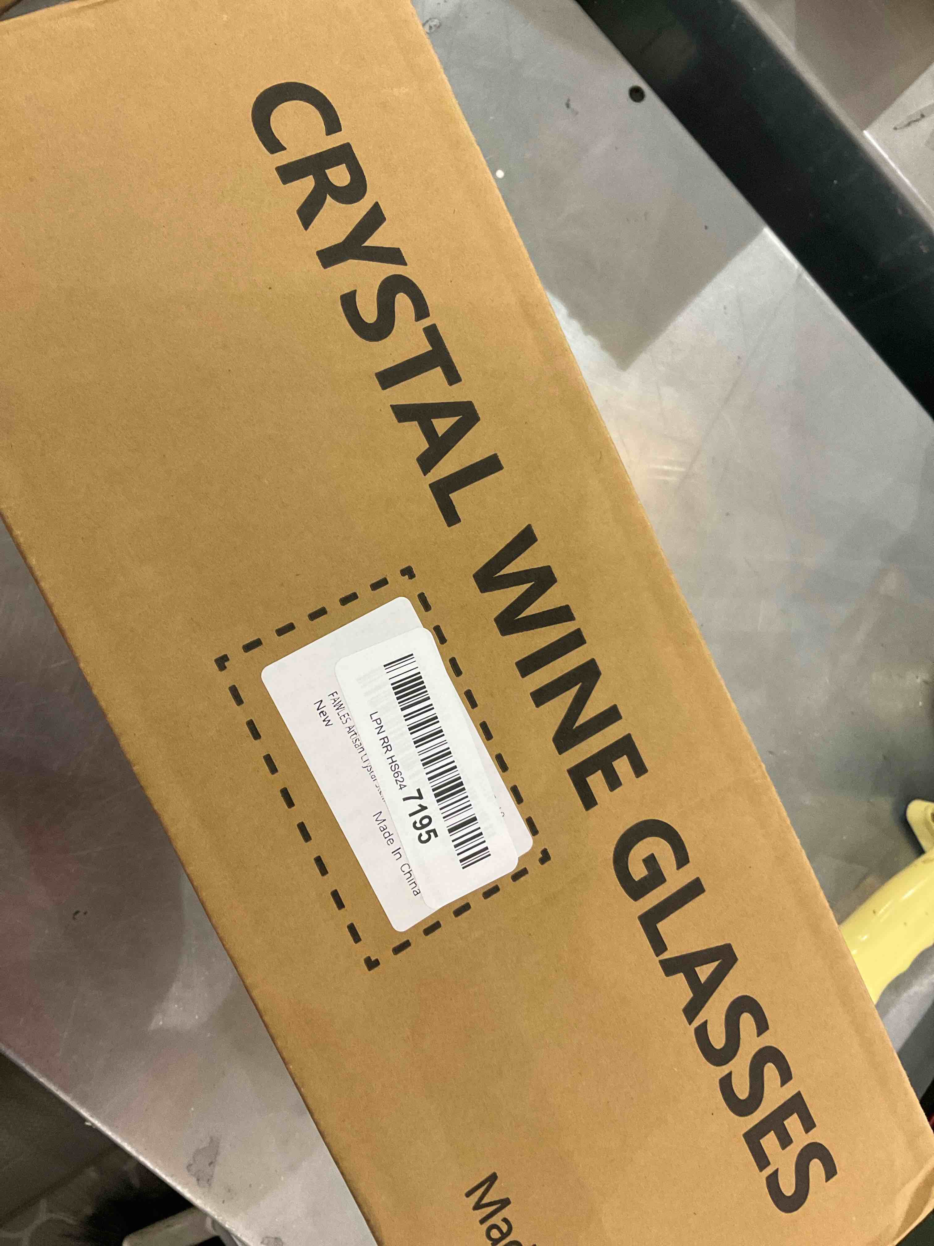 https://s3.amazonaws.com/lotting-images-prod/bidfta/EXS00959159_1703274933058.jpeg