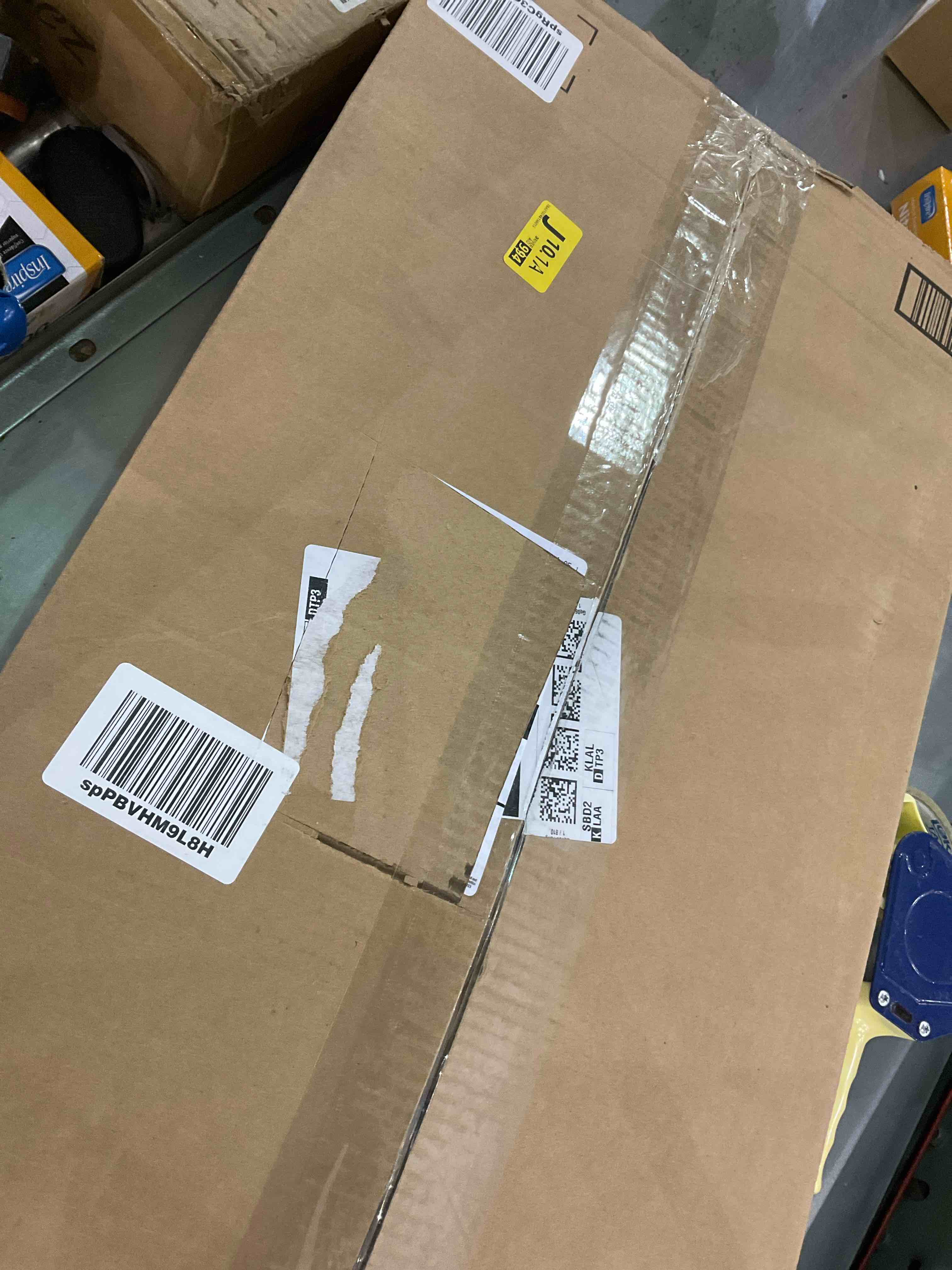https://s3.amazonaws.com/lotting-images-prod/bidfta/EXS00959193_1703683014088.jpeg