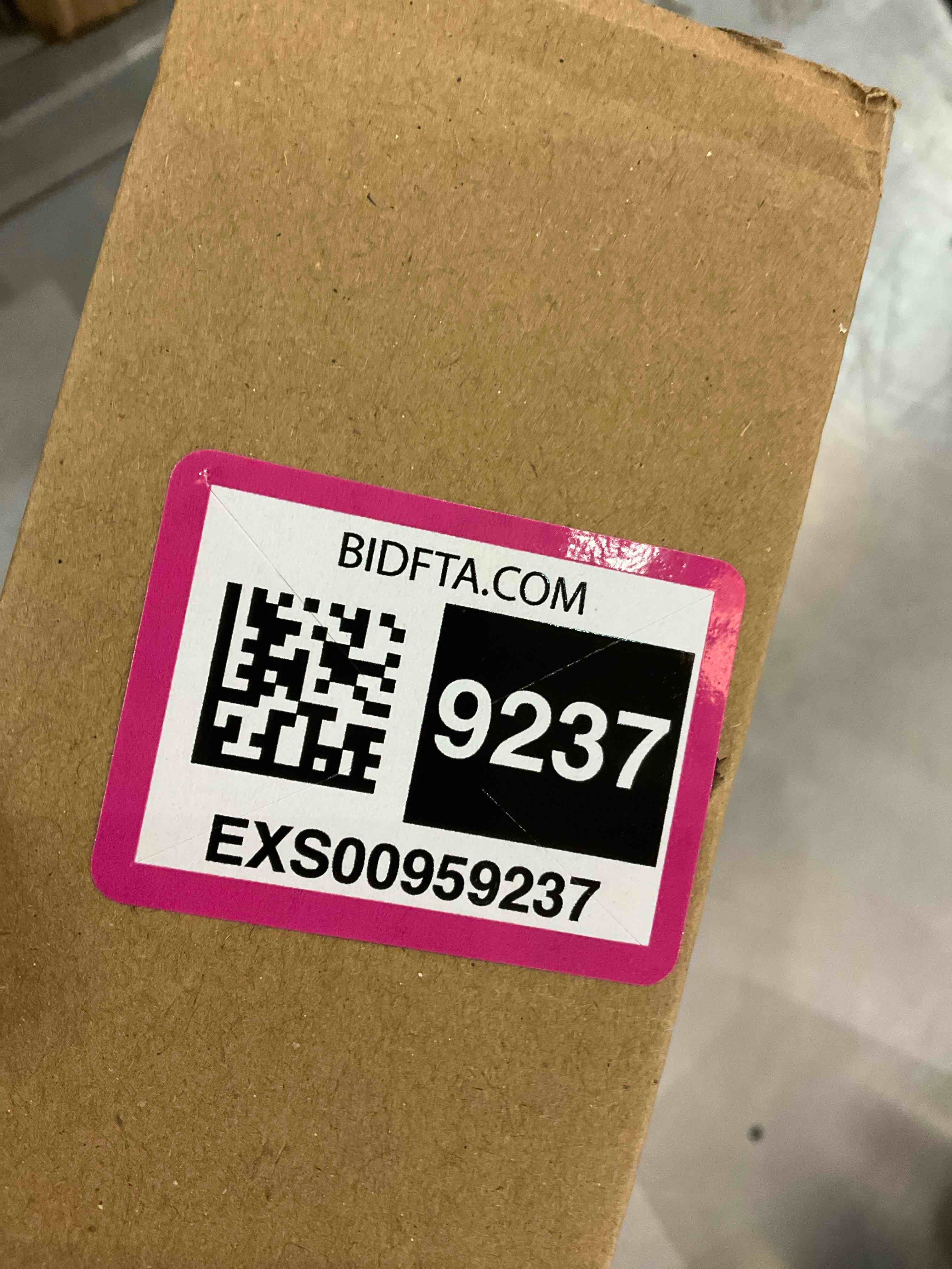 https://s3.amazonaws.com/lotting-images-prod/bidfta/EXS00959237_1703691314238.jpeg