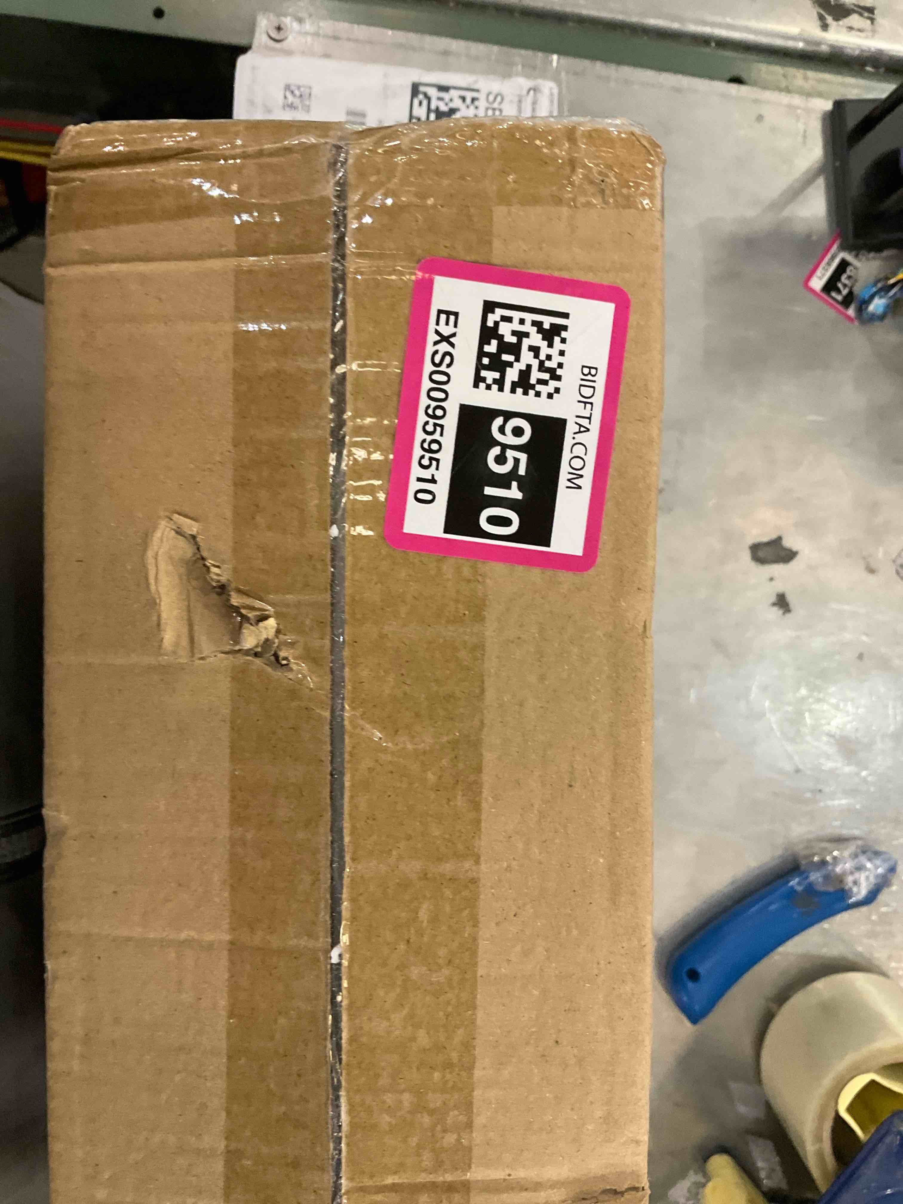 https://s3.amazonaws.com/lotting-images-prod/bidfta/EXS00959510_1704479959357.jpeg