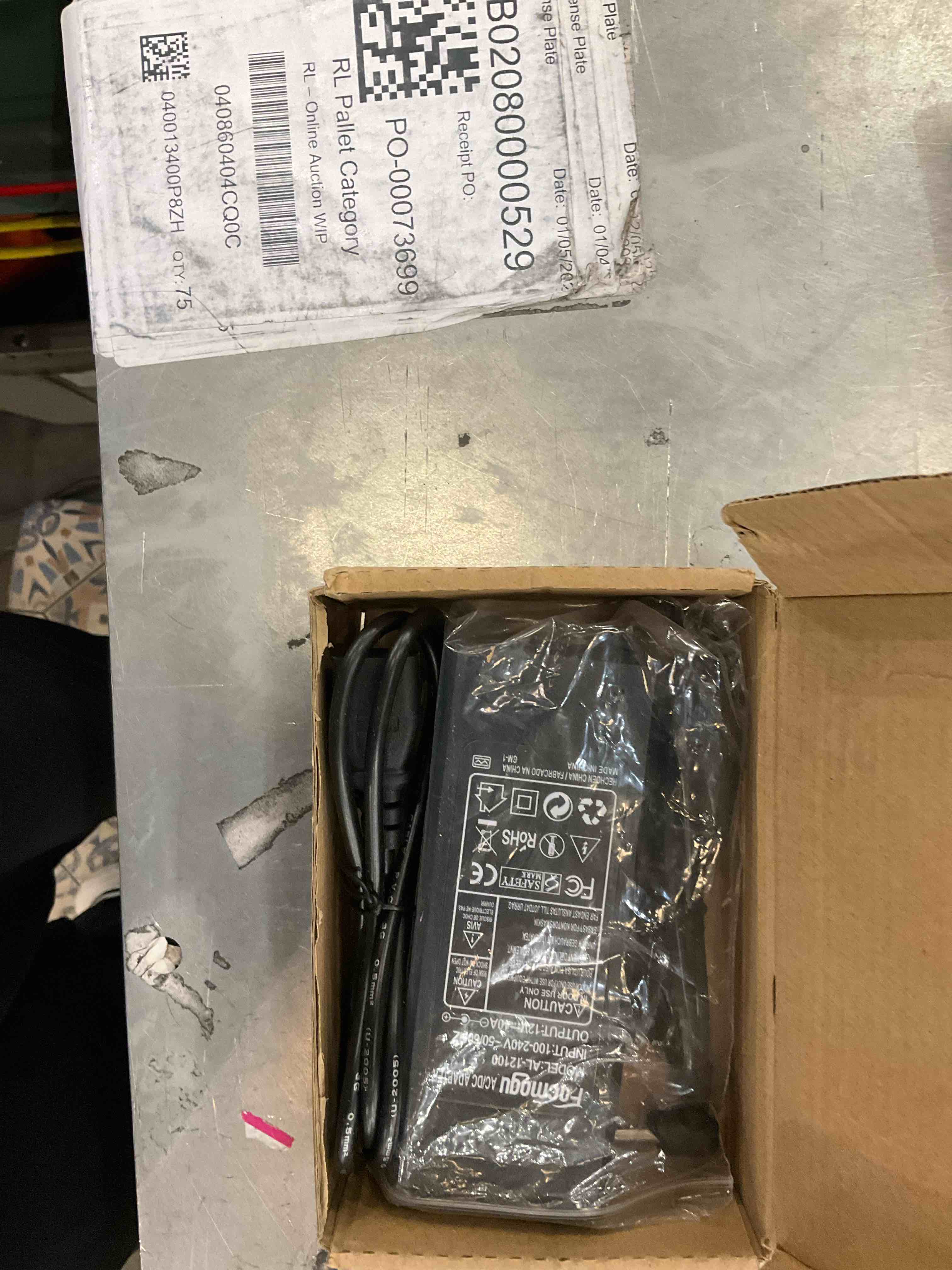 https://s3.amazonaws.com/lotting-images-prod/bidfta/EXS00959532_1704480452330.jpeg
