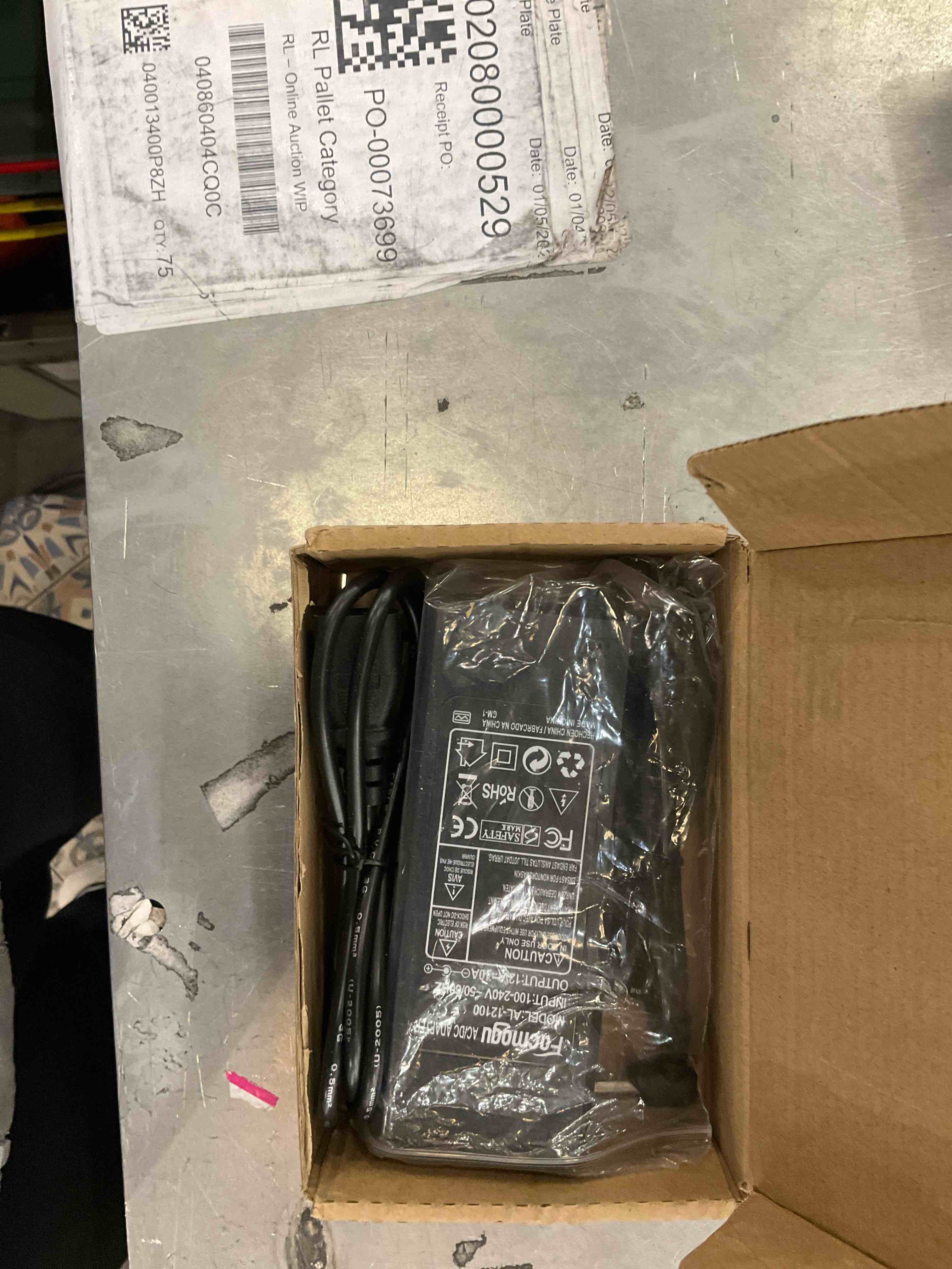 https://s3.amazonaws.com/lotting-images-prod/bidfta/EXS00959532_1704480453478.jpeg