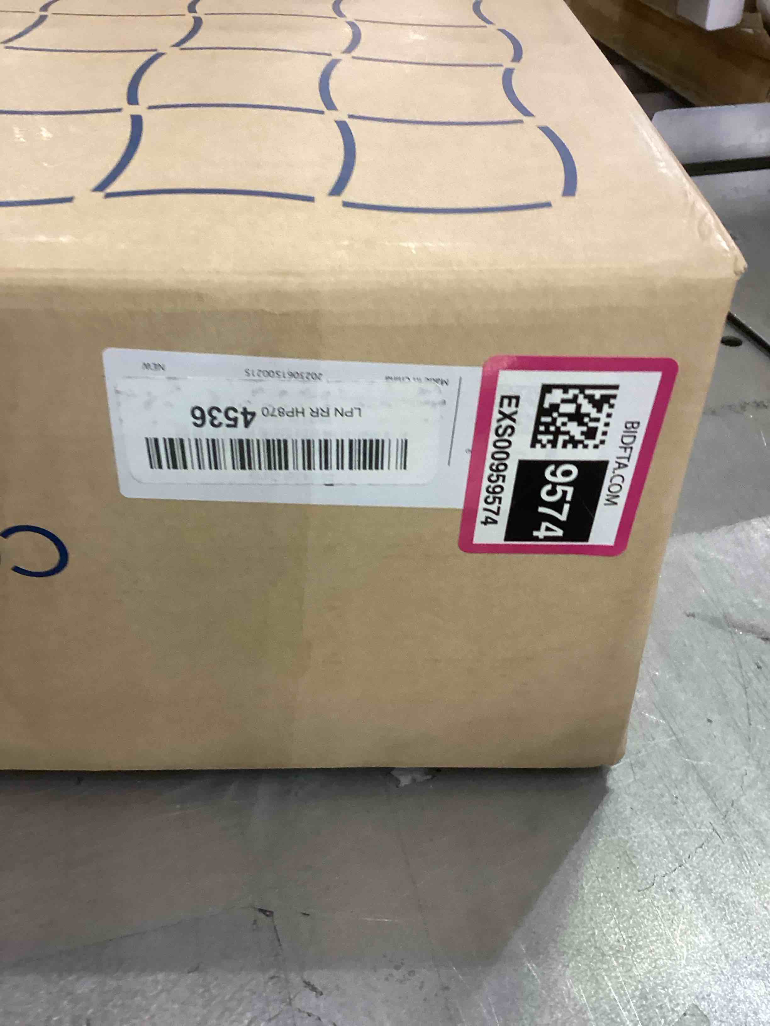 https://s3.amazonaws.com/lotting-images-prod/bidfta/EXS00959574_1704735759714.jpeg