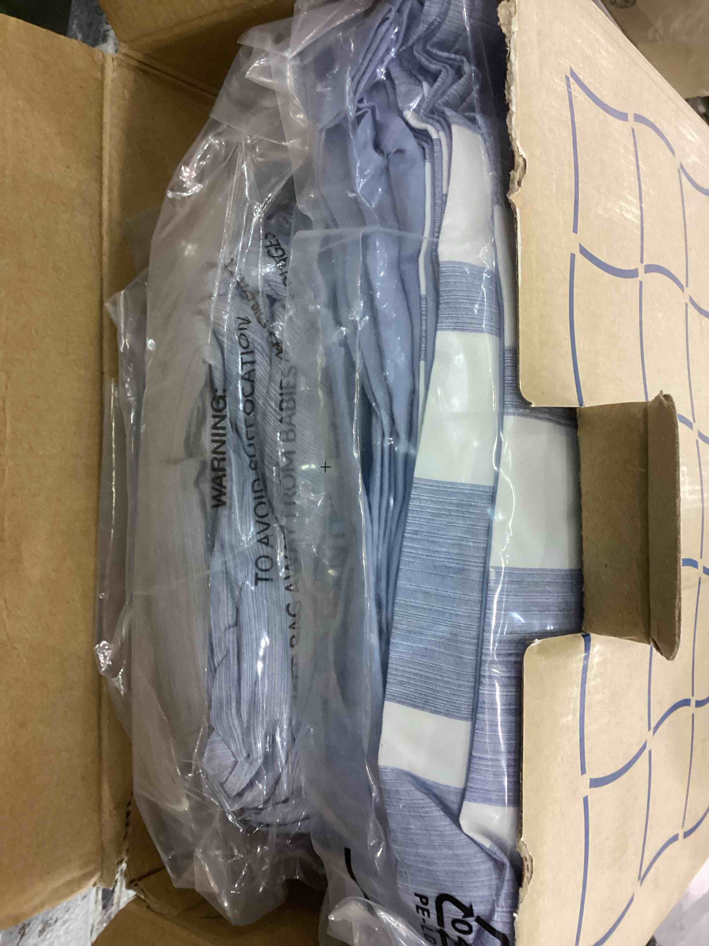 https://s3.amazonaws.com/lotting-images-prod/bidfta/EXS00959574_1704735769991.jpeg
