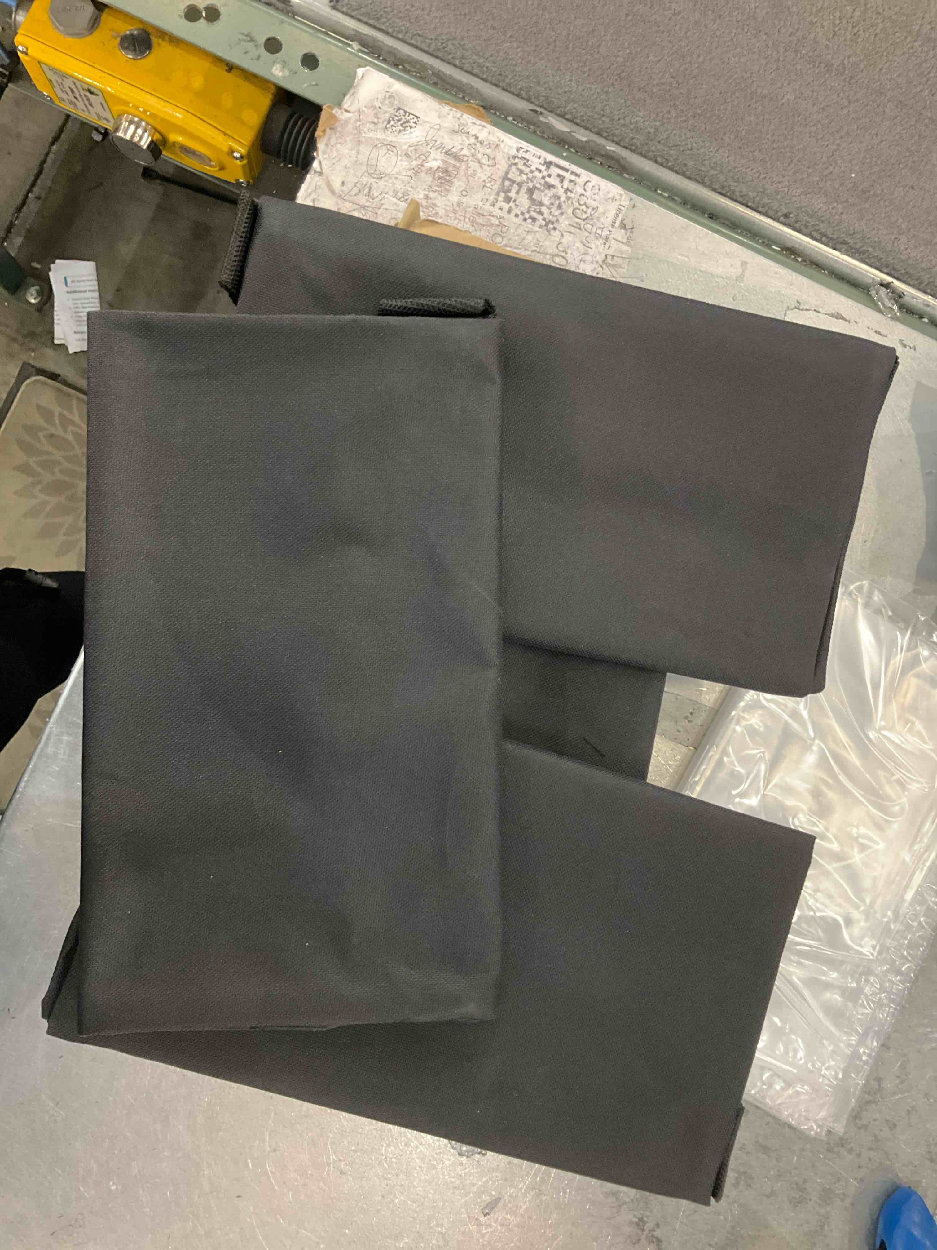 https://s3.amazonaws.com/lotting-images-prod/bidfta/EXS00959605_1704737871046.jpeg
