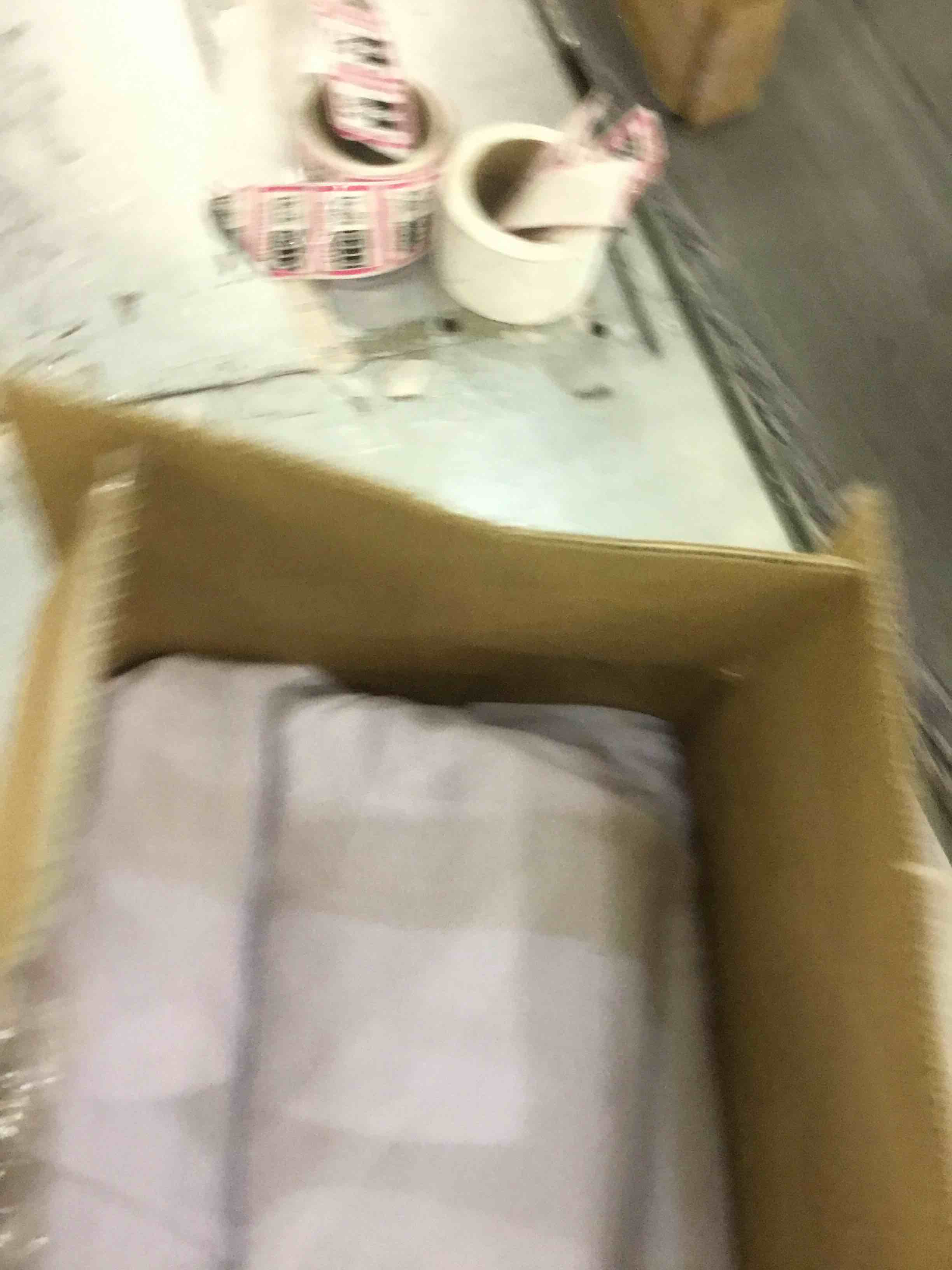 https://s3.amazonaws.com/lotting-images-prod/bidfta/EXS00959980_1705589017849.jpeg