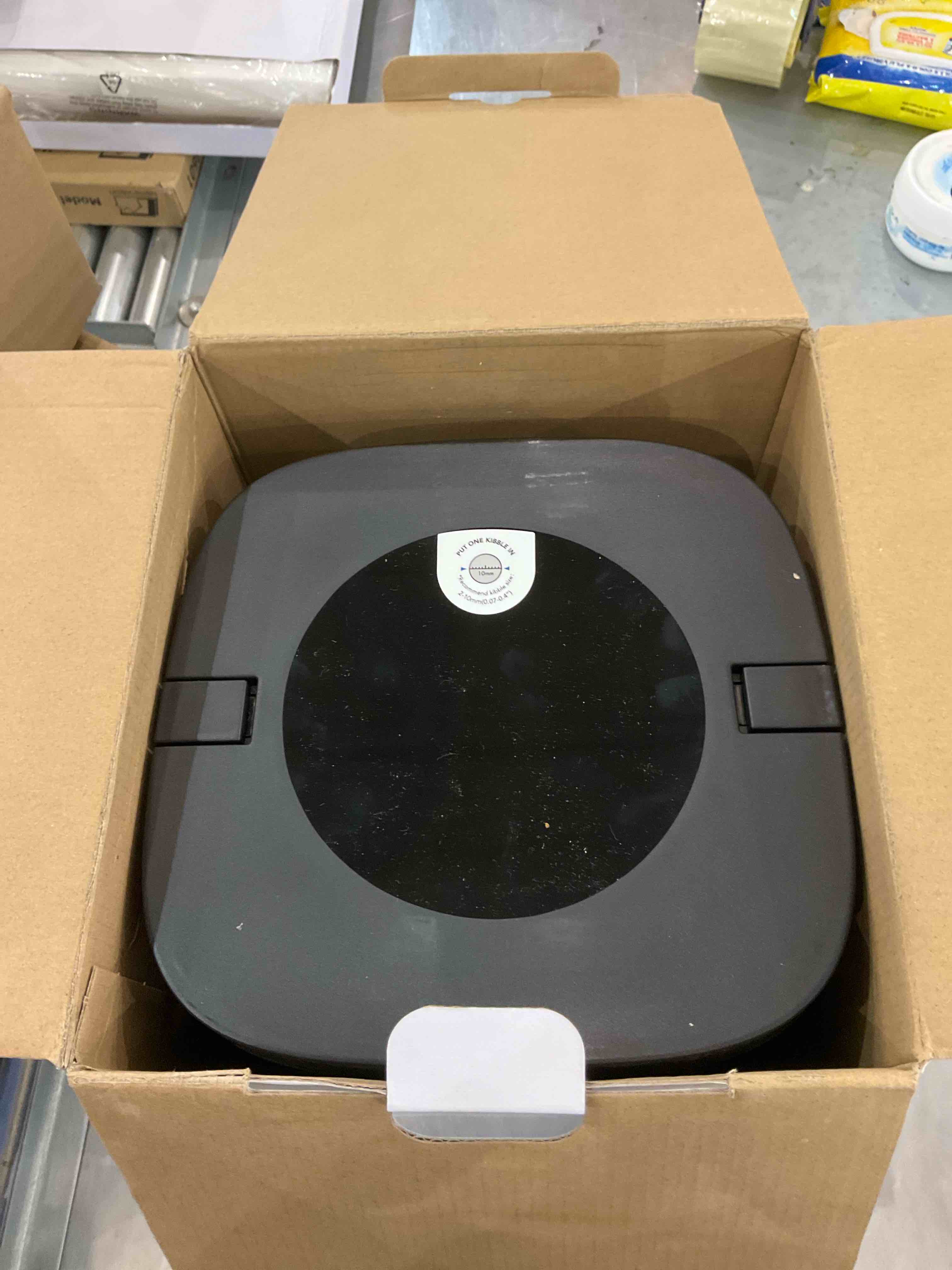 https://s3.amazonaws.com/lotting-images-prod/bidfta/EXS00960188_1702917874415.jpeg