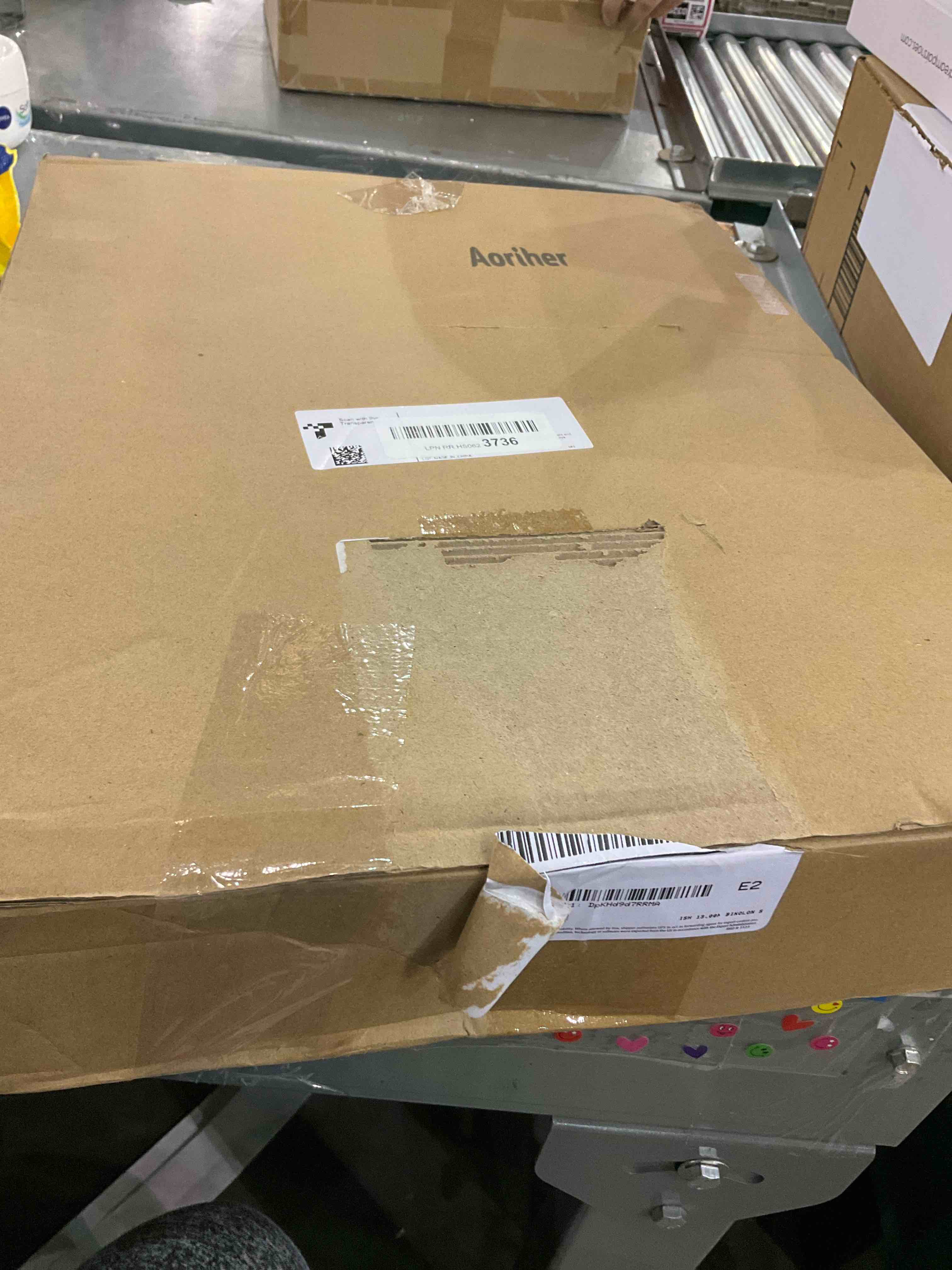 https://s3.amazonaws.com/lotting-images-prod/bidfta/EXS00961590_1702997974378.jpeg