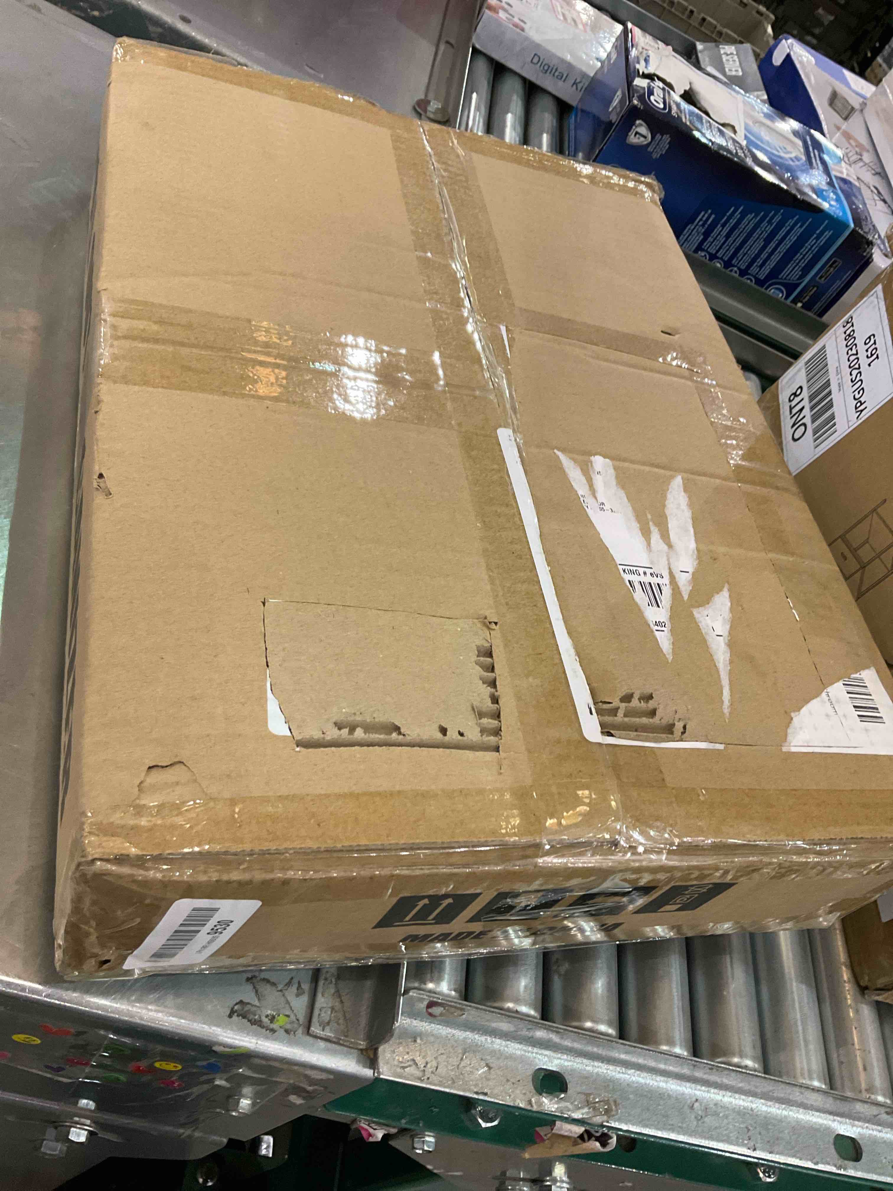https://s3.amazonaws.com/lotting-images-prod/bidfta/EXS00961633_1703003457969.jpeg
