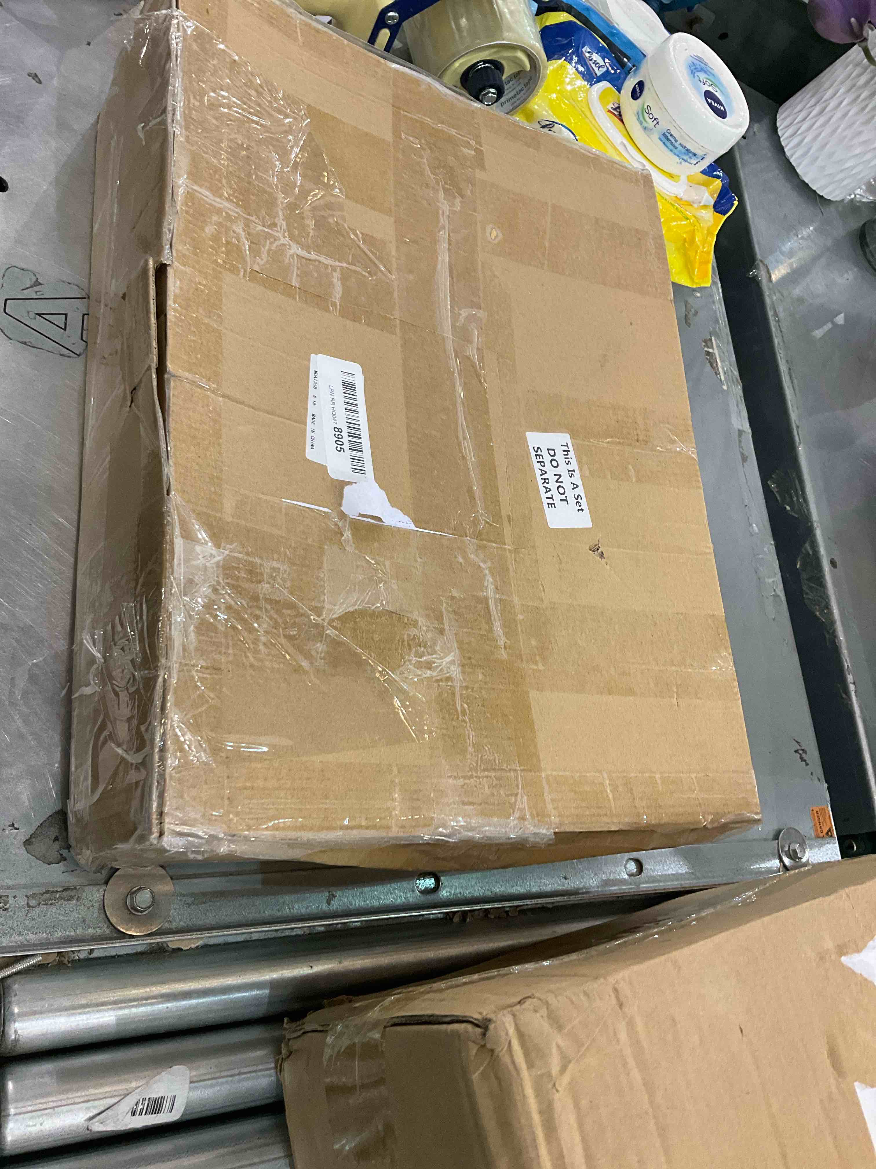 https://s3.amazonaws.com/lotting-images-prod/bidfta/EXS00961834_1703094564918.jpeg