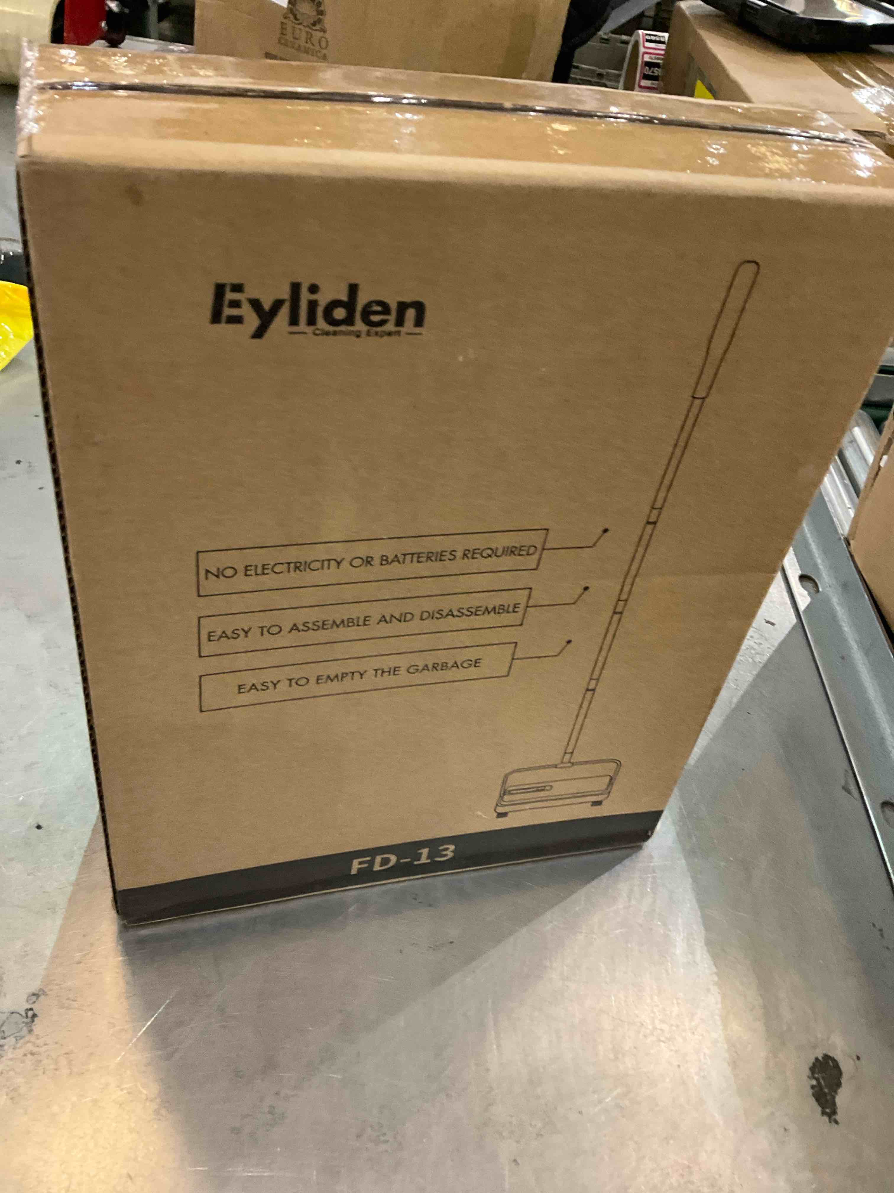 https://s3.amazonaws.com/lotting-images-prod/bidfta/EXS00961852_1703097413372.jpeg