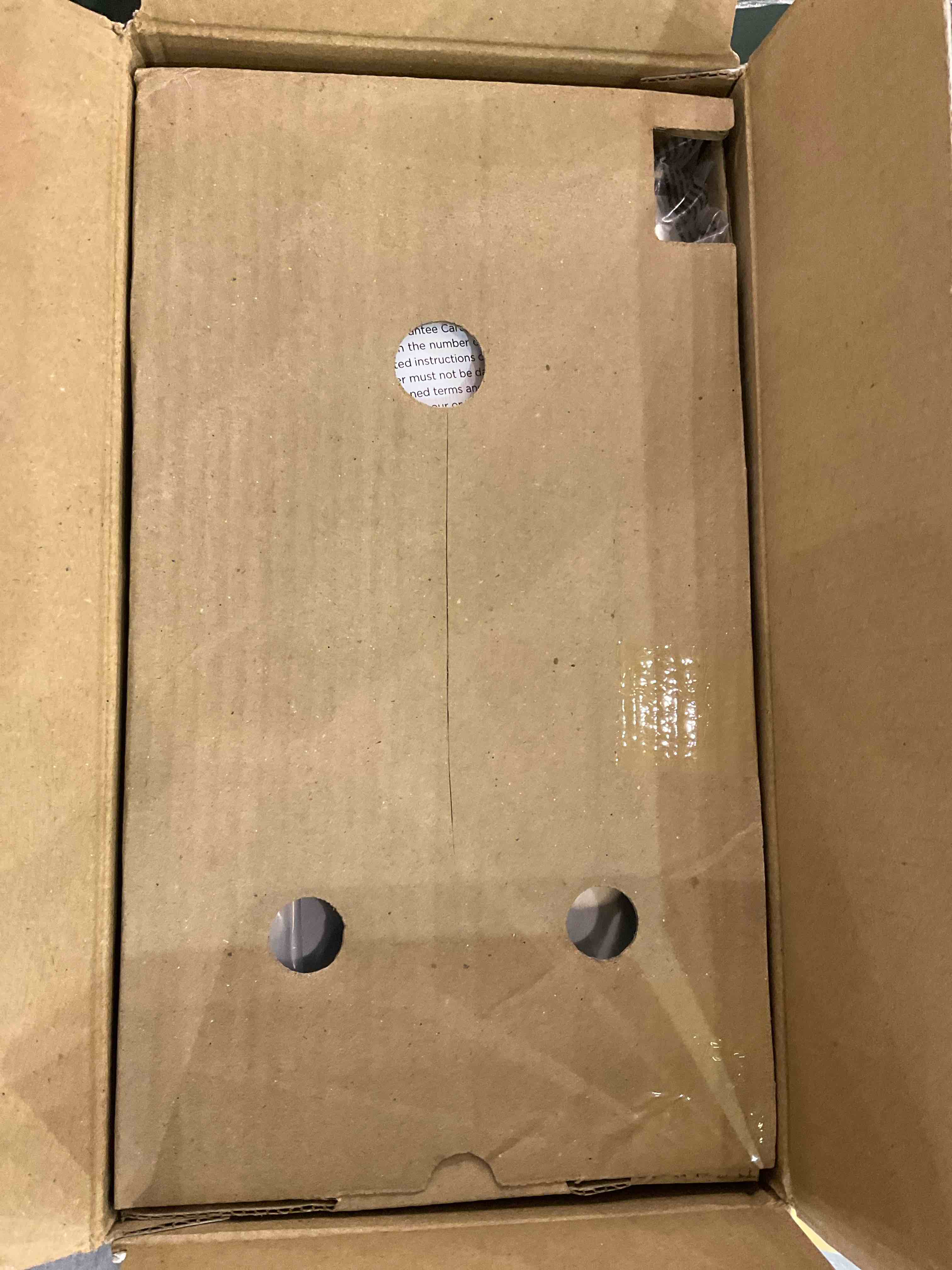 https://s3.amazonaws.com/lotting-images-prod/bidfta/EXS00962020_1702666069010.jpeg