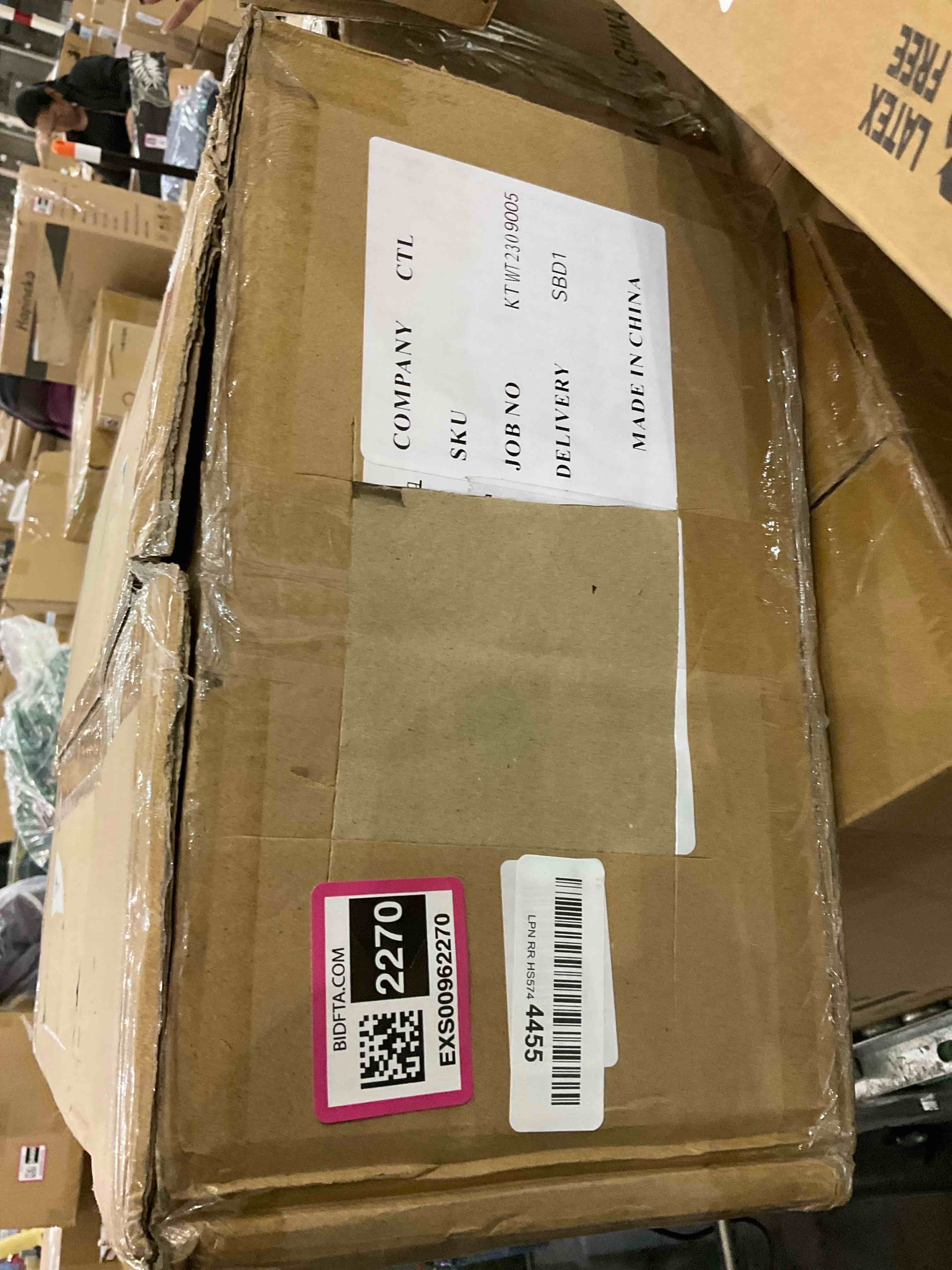 https://s3.amazonaws.com/lotting-images-prod/bidfta/EXS00962270_1702930423371.jpeg
