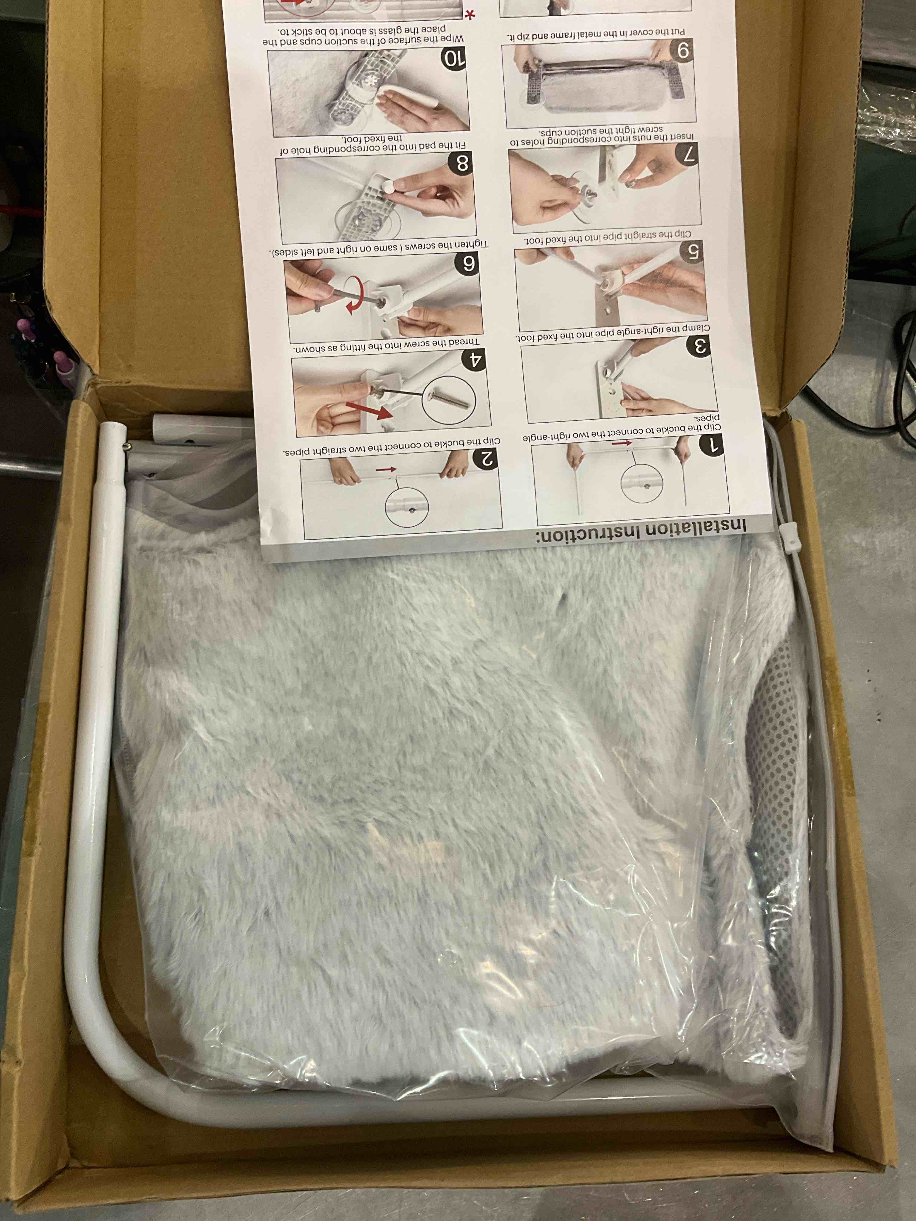 https://s3.amazonaws.com/lotting-images-prod/bidfta/EXS00962336_1702998381462.jpeg