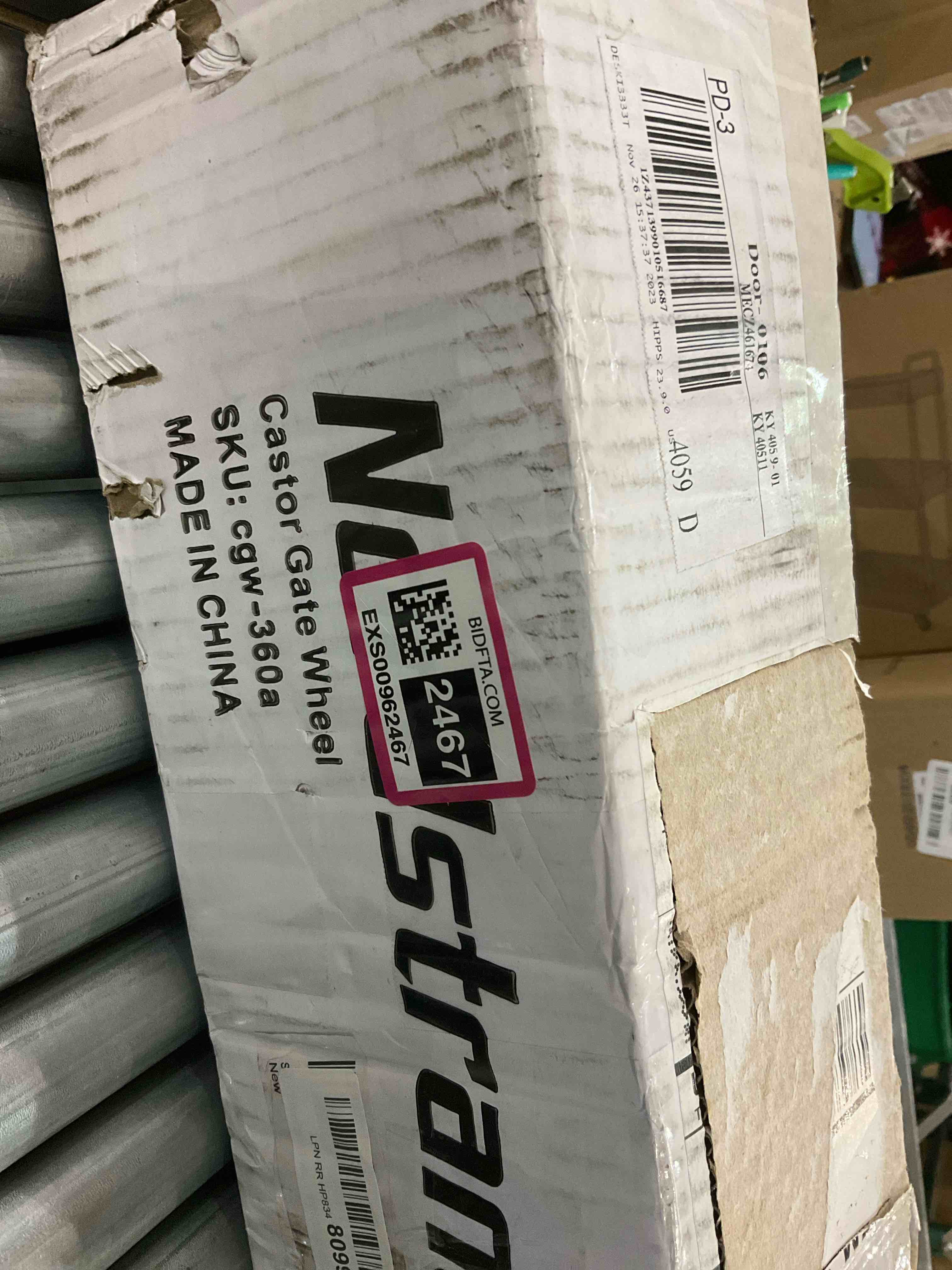 https://s3.amazonaws.com/lotting-images-prod/bidfta/EXS00962467_1703084427311.jpeg