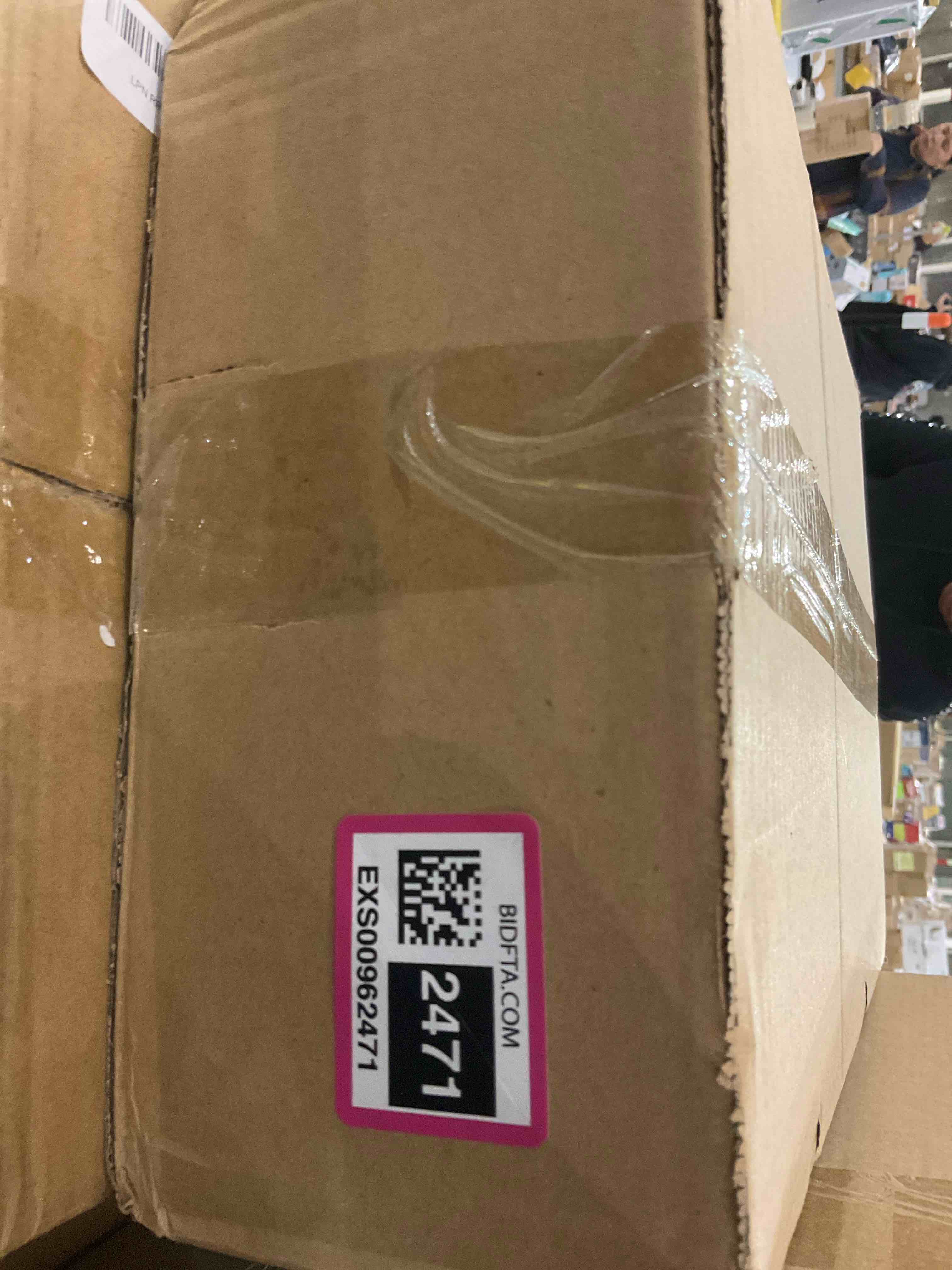 https://s3.amazonaws.com/lotting-images-prod/bidfta/EXS00962471_1703086430154.jpeg